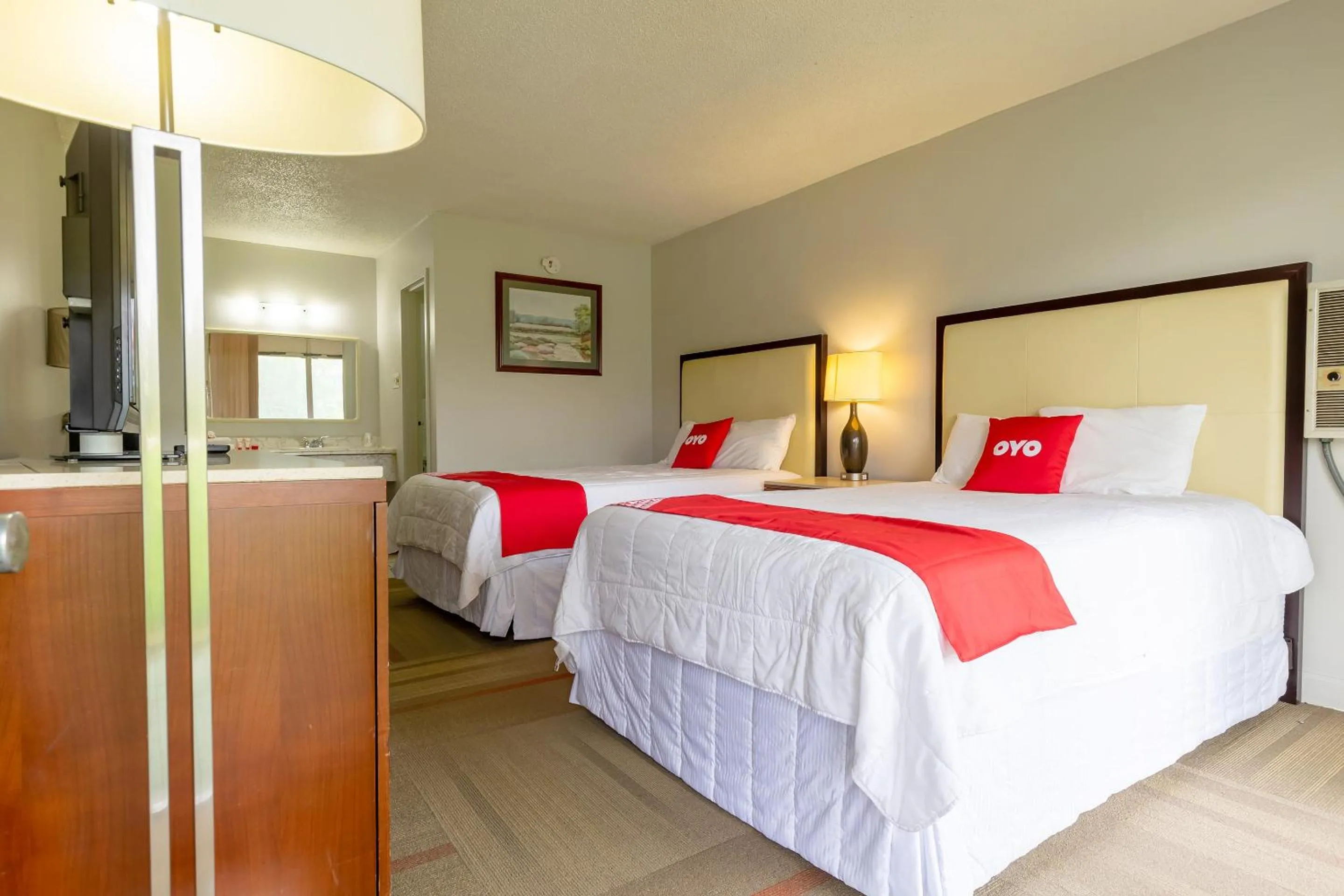 Bedroom in Americas Best Value Inn Rockford