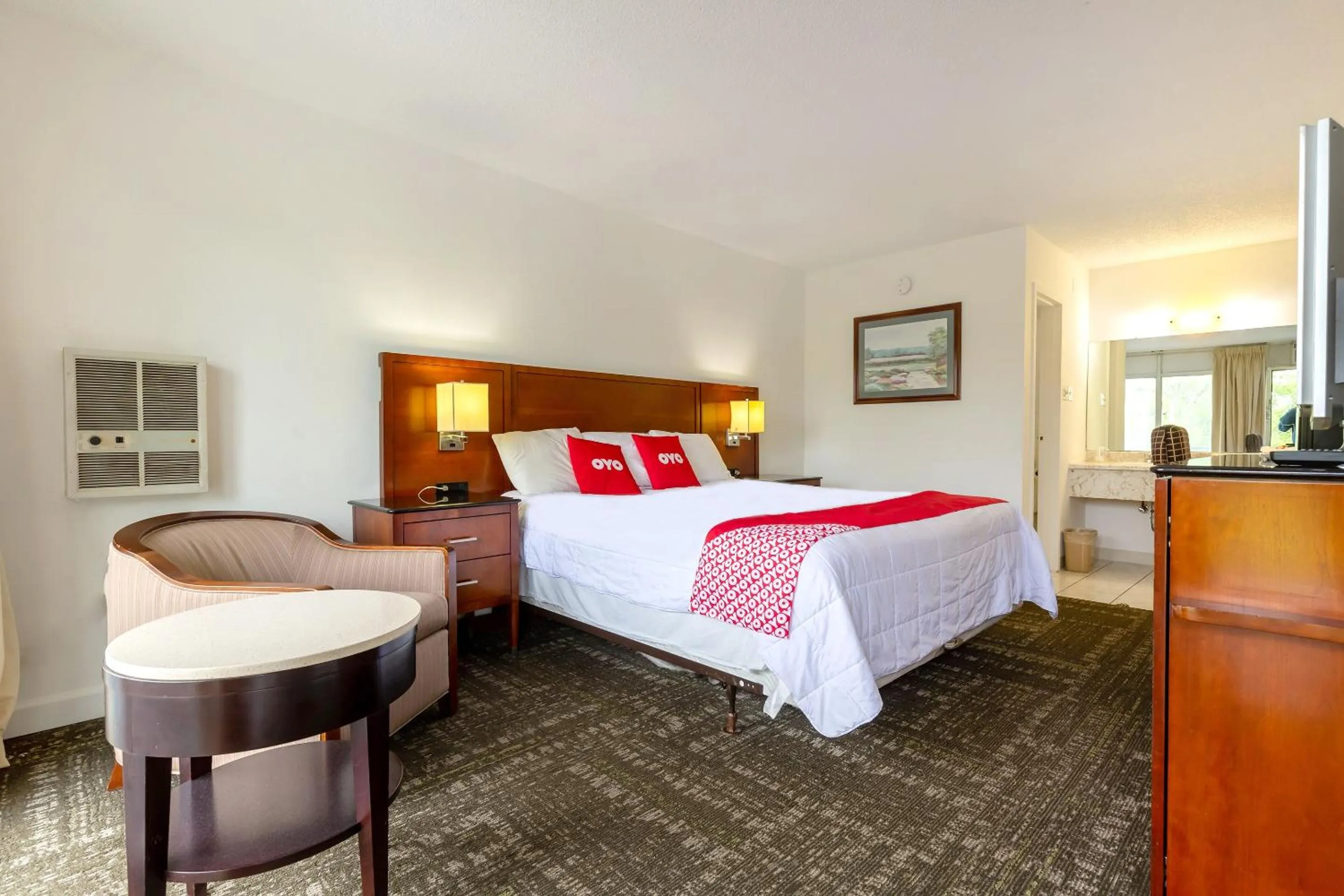 Bedroom in Americas Best Value Inn Rockford