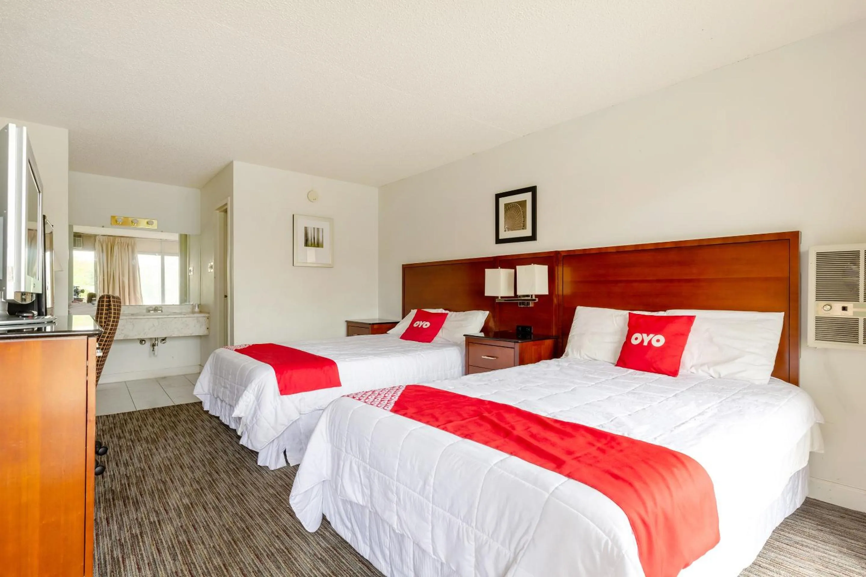 Bedroom in Americas Best Value Inn Rockford