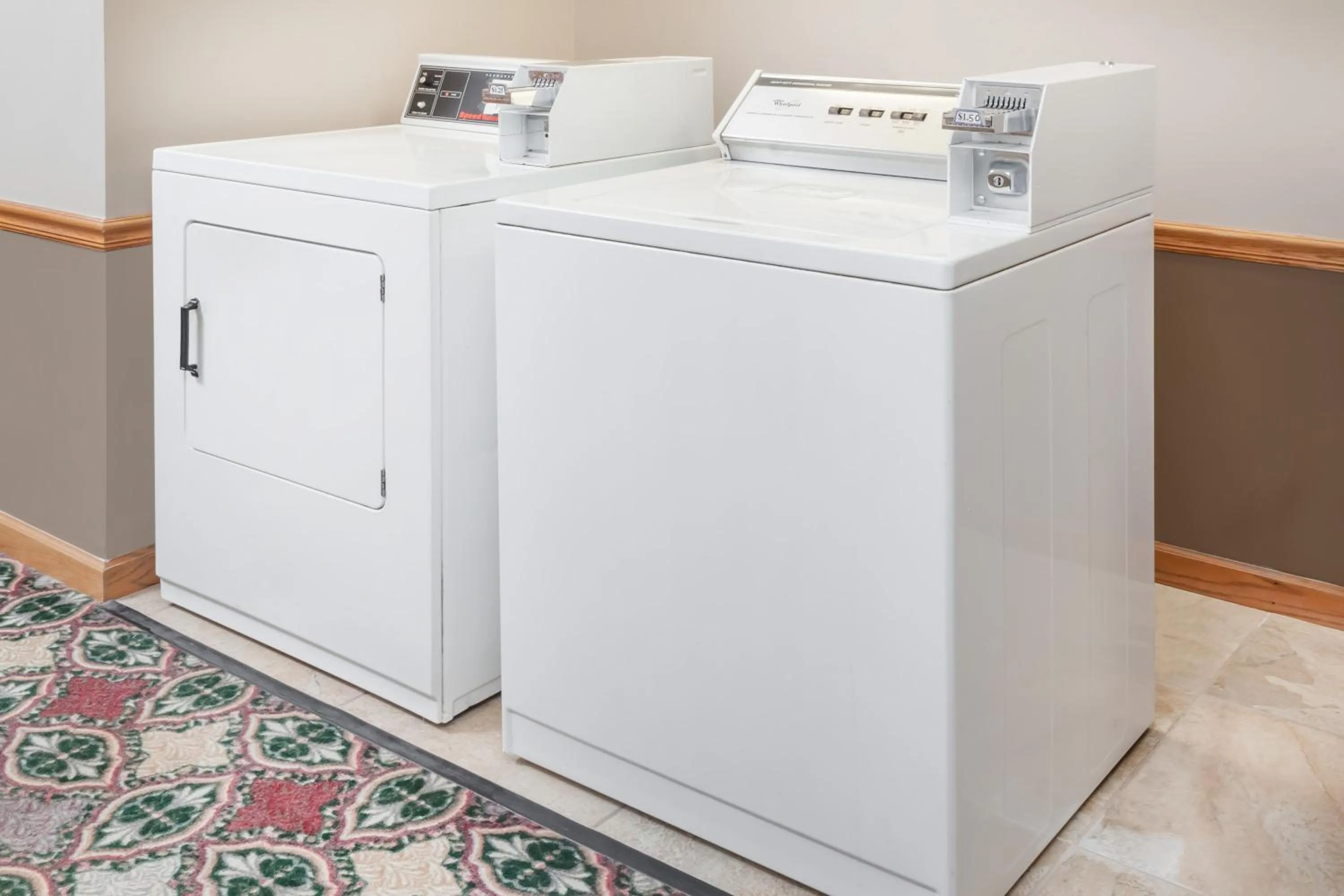 Area and facilities in Super 8 by Wyndham Watseka