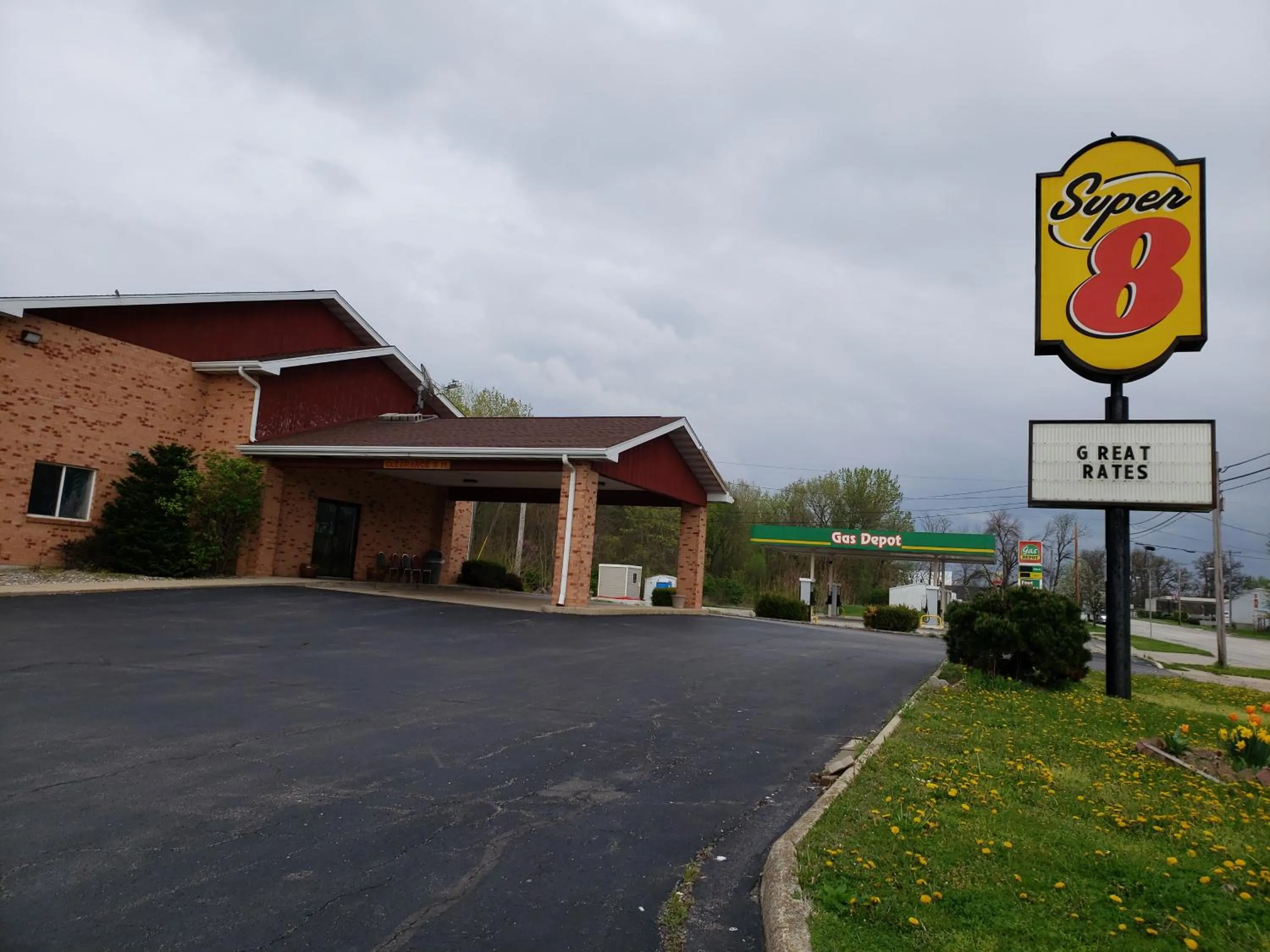 Property building in Super 8 by Wyndham Watseka