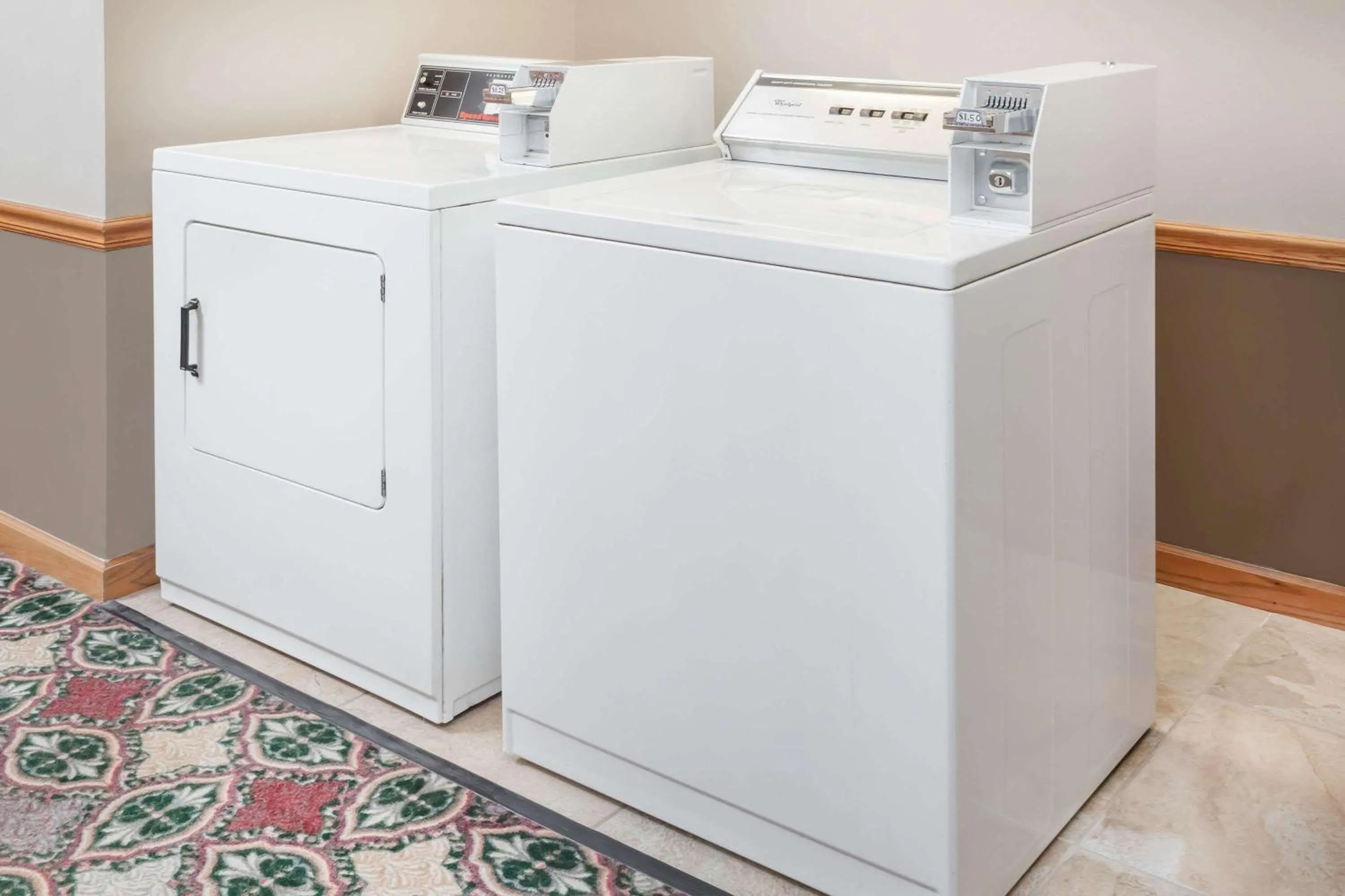 On site in Super 8 by Wyndham Watseka