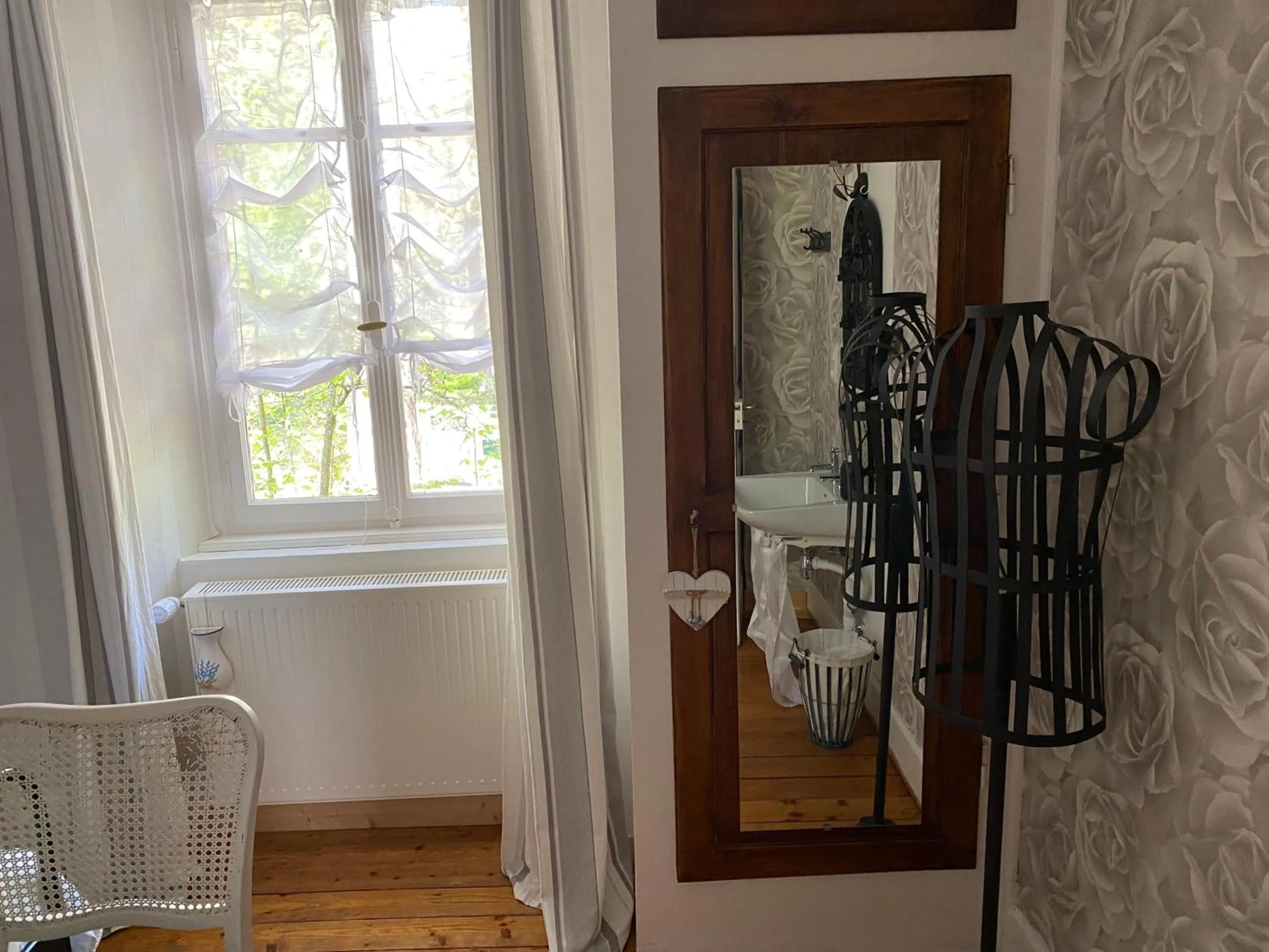 Photo of the whole room in Les Iris Chambres d’hôte