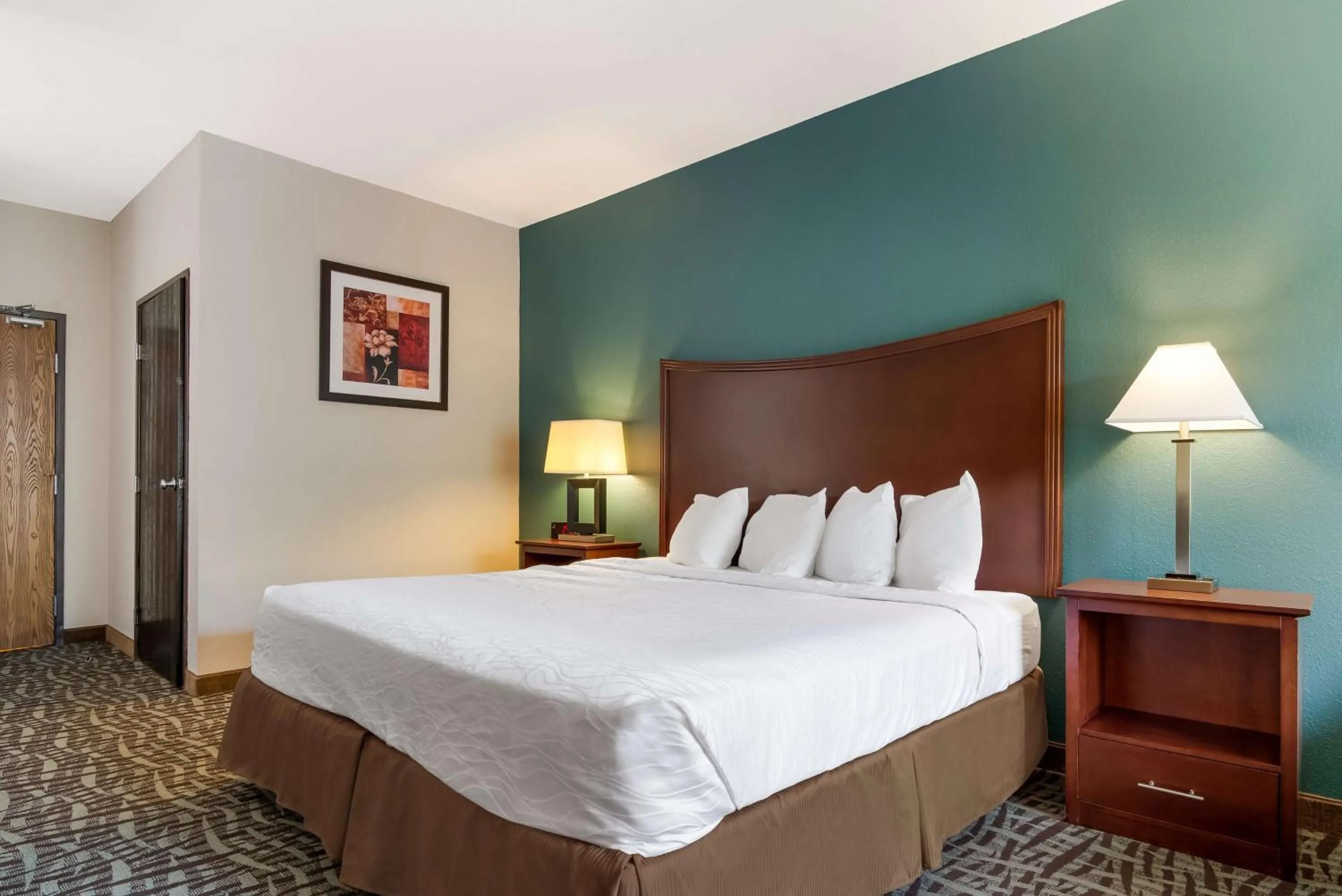 Bedroom, Bed in SureStay Plus Hotel by Best Western Topeka