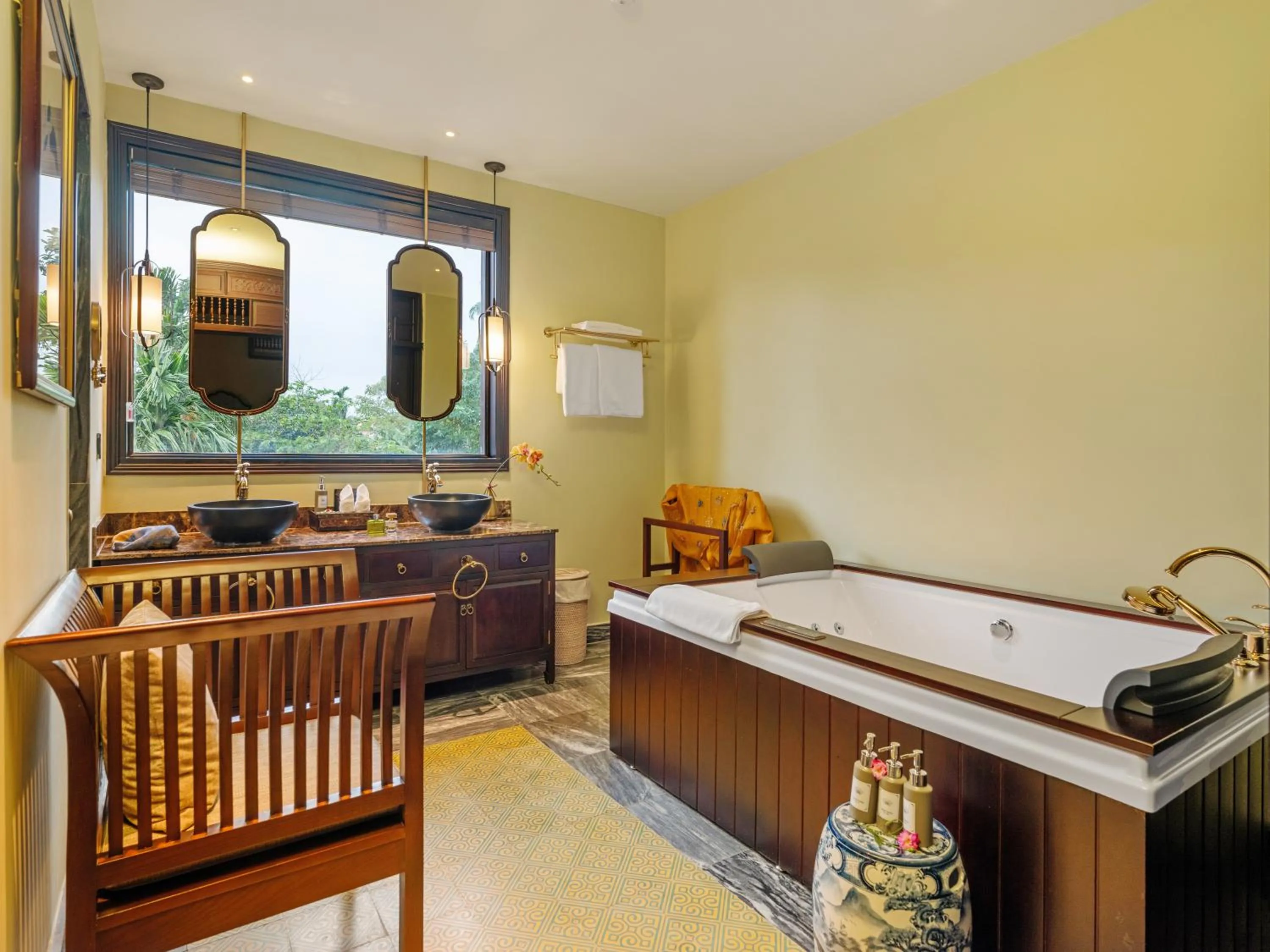 Bath in Ancient Huế Garden Houses