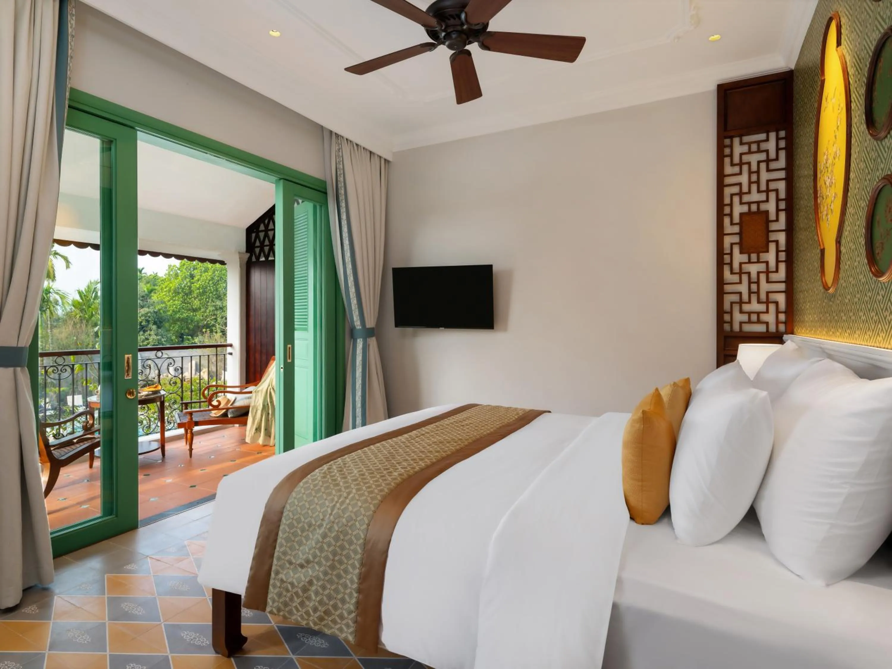 TV and multimedia, Bed in Ancient Huế Garden Houses