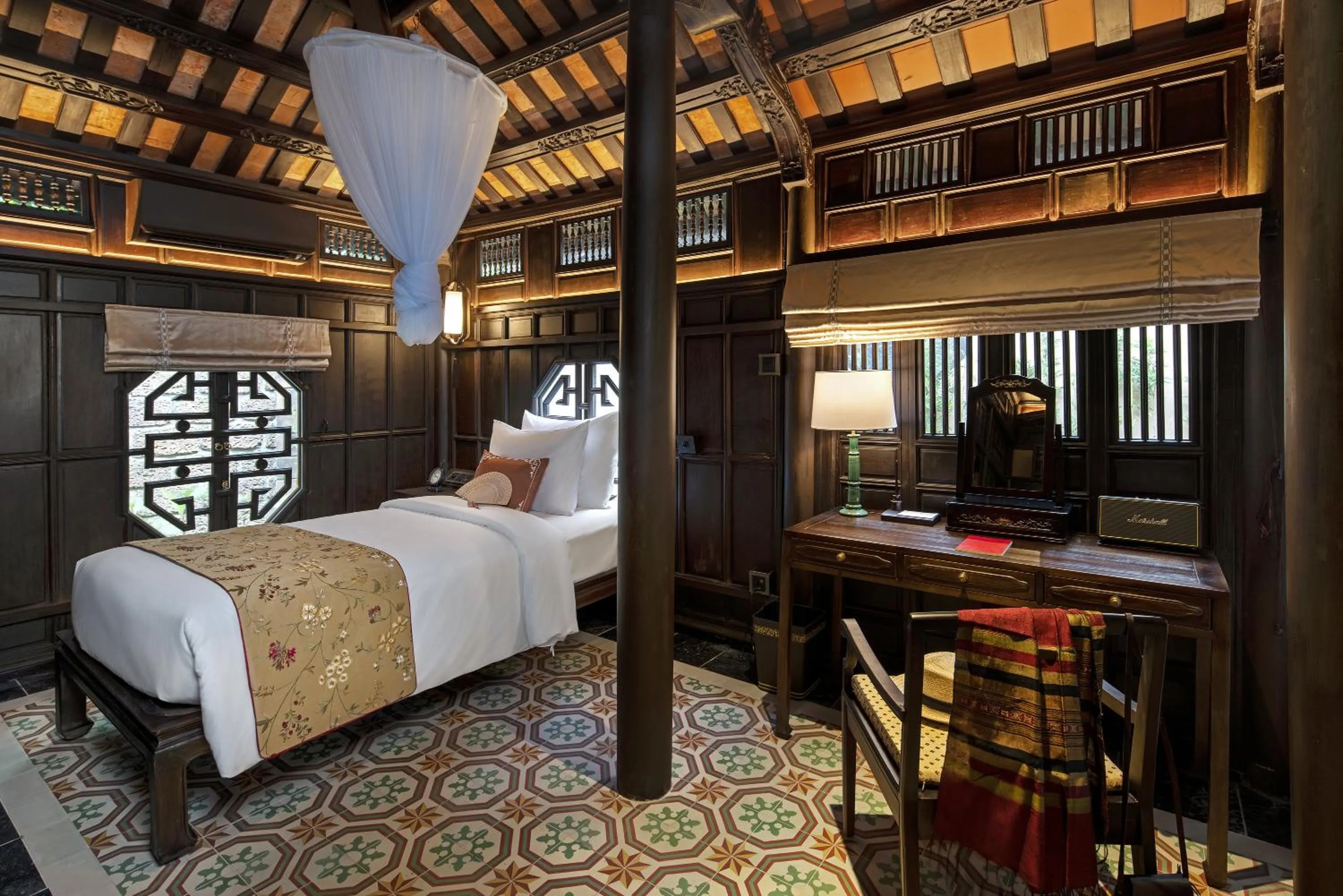Bed in Ancient Huế Garden Houses
