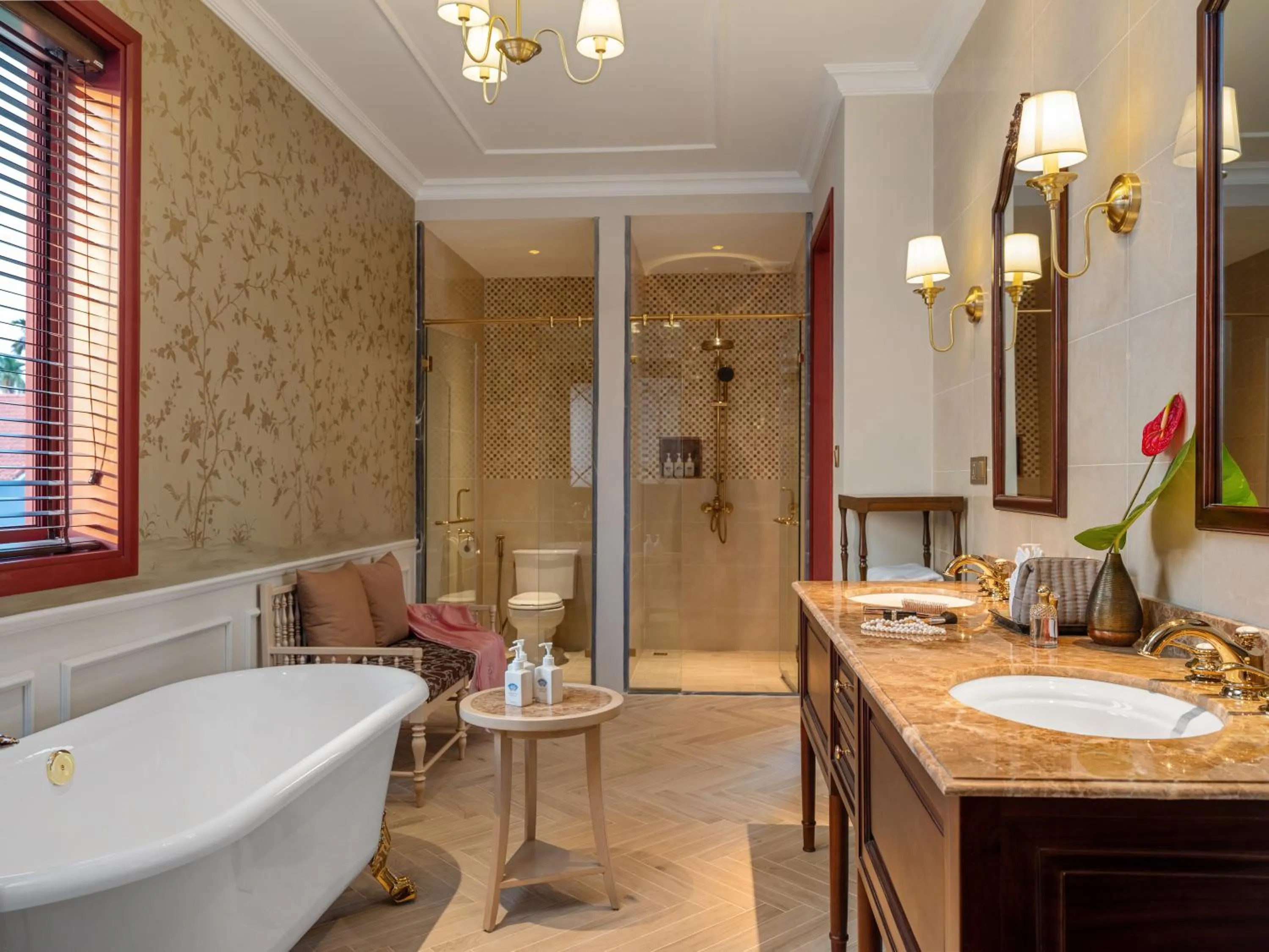 Bathroom in Ancient Huế Garden Houses