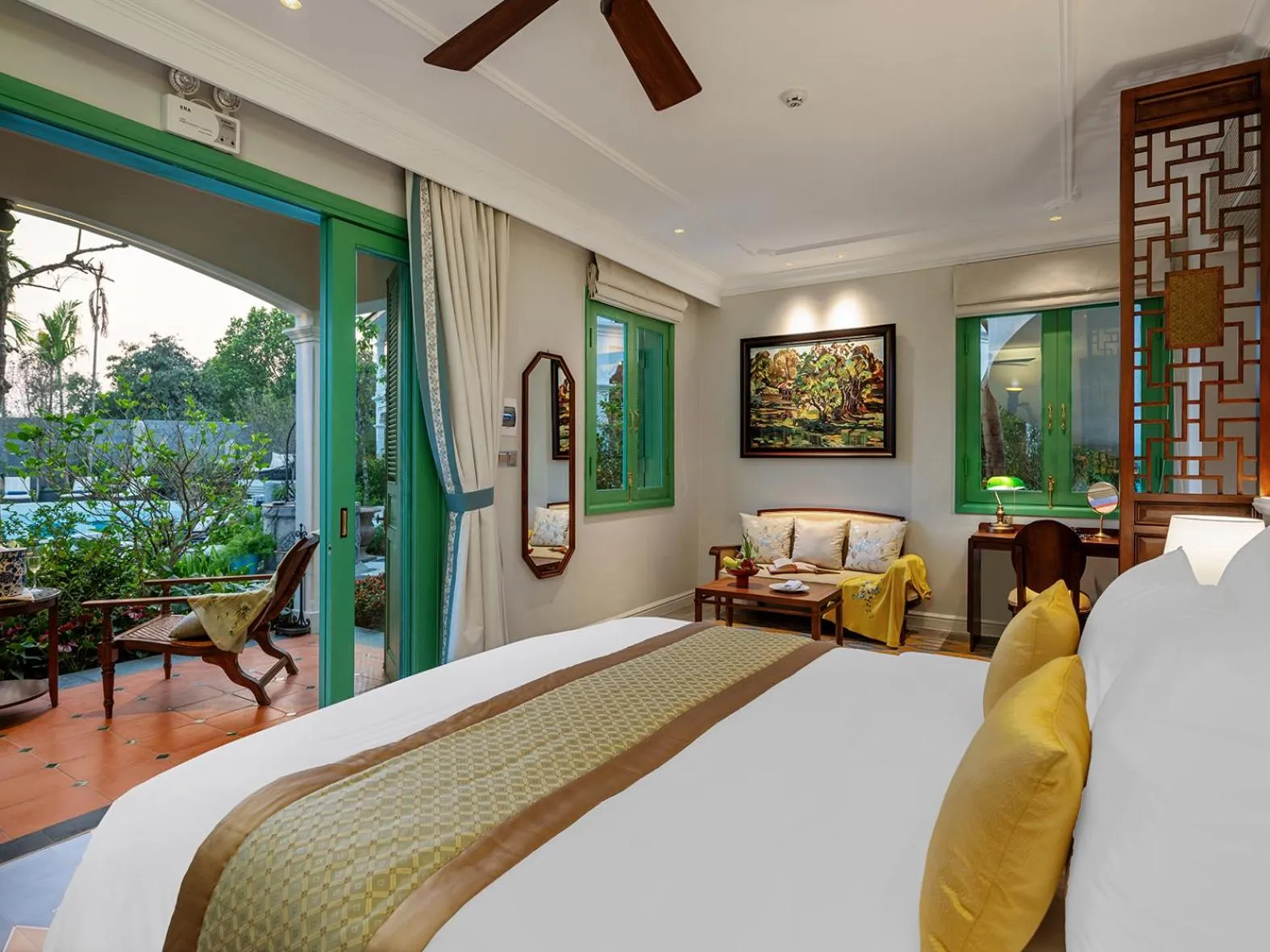 Photo of the whole room, Bed in Ancient Huế Garden Houses