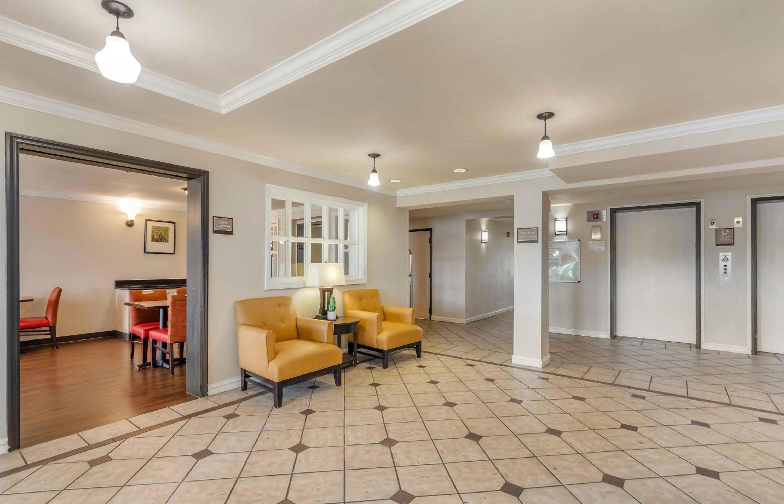 Lobby or reception in Extended Stay America Select Suites - Chicago - Lombard - Oakbrook