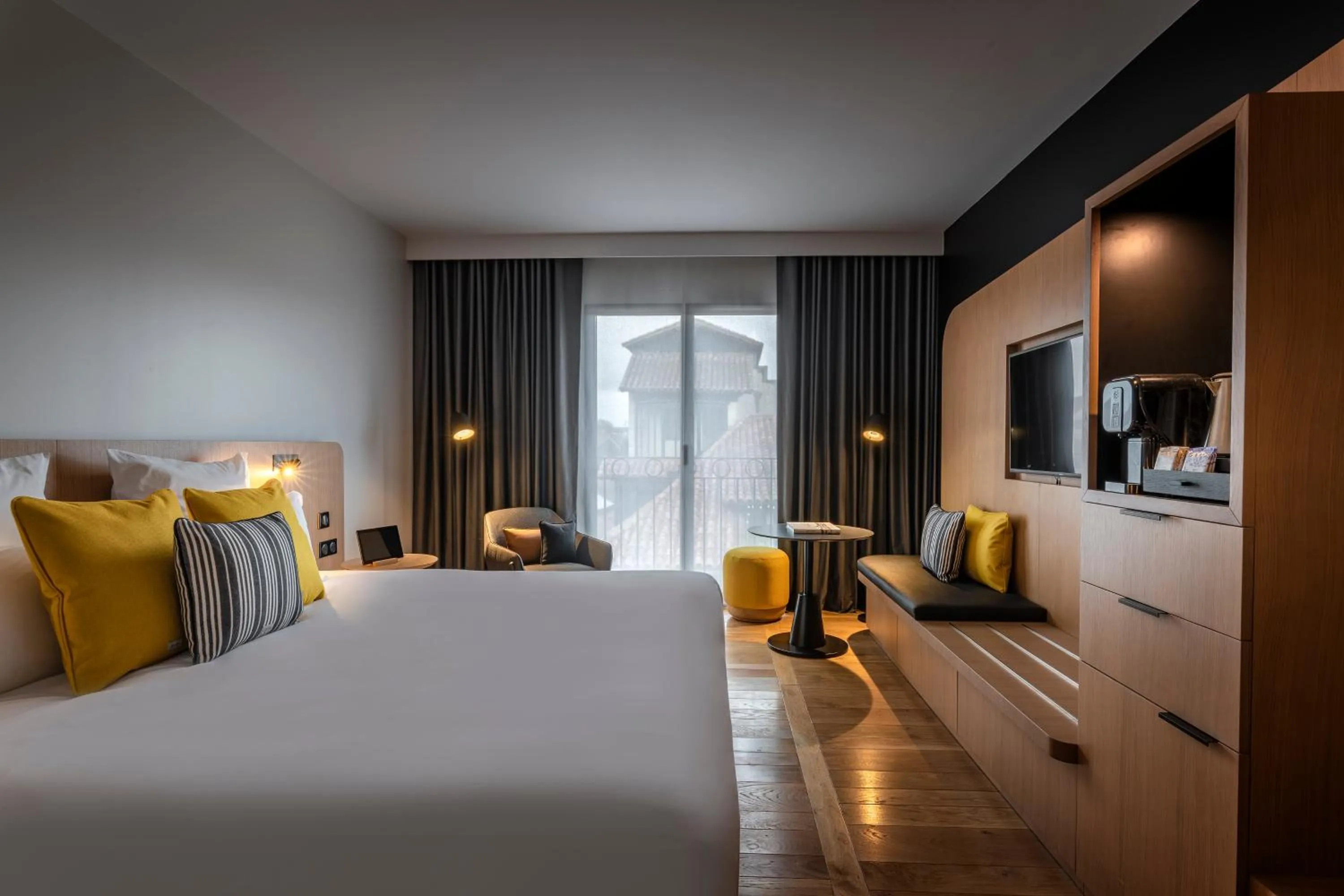 Photo of the whole room, Bed in Hôtel Villa KOEGUI Bayonne