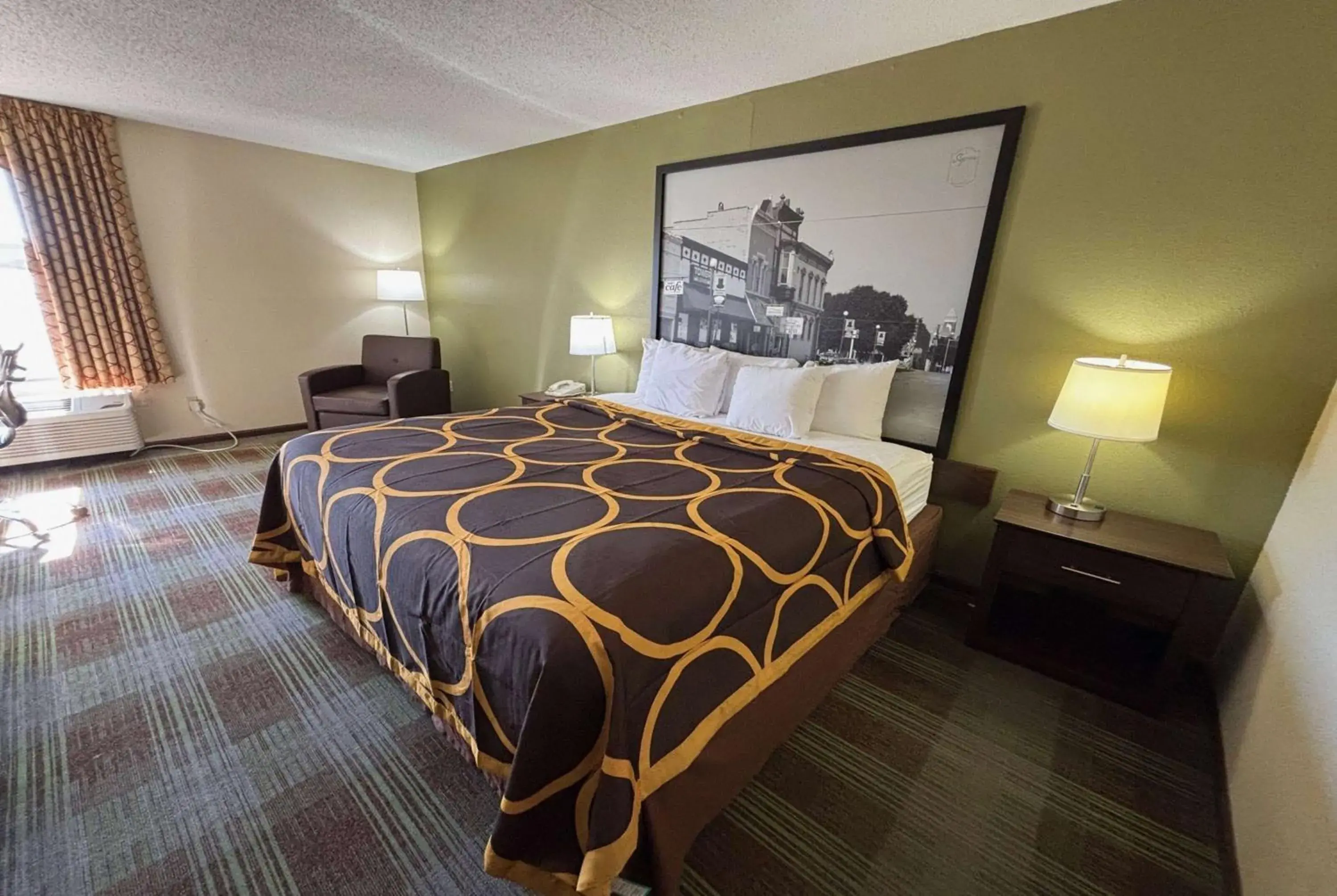 King Room - Non-Smoking in Super 8 by Wyndham Lincoln King Room - Non-Smoking in Super 8 by Wyndham Lincoln