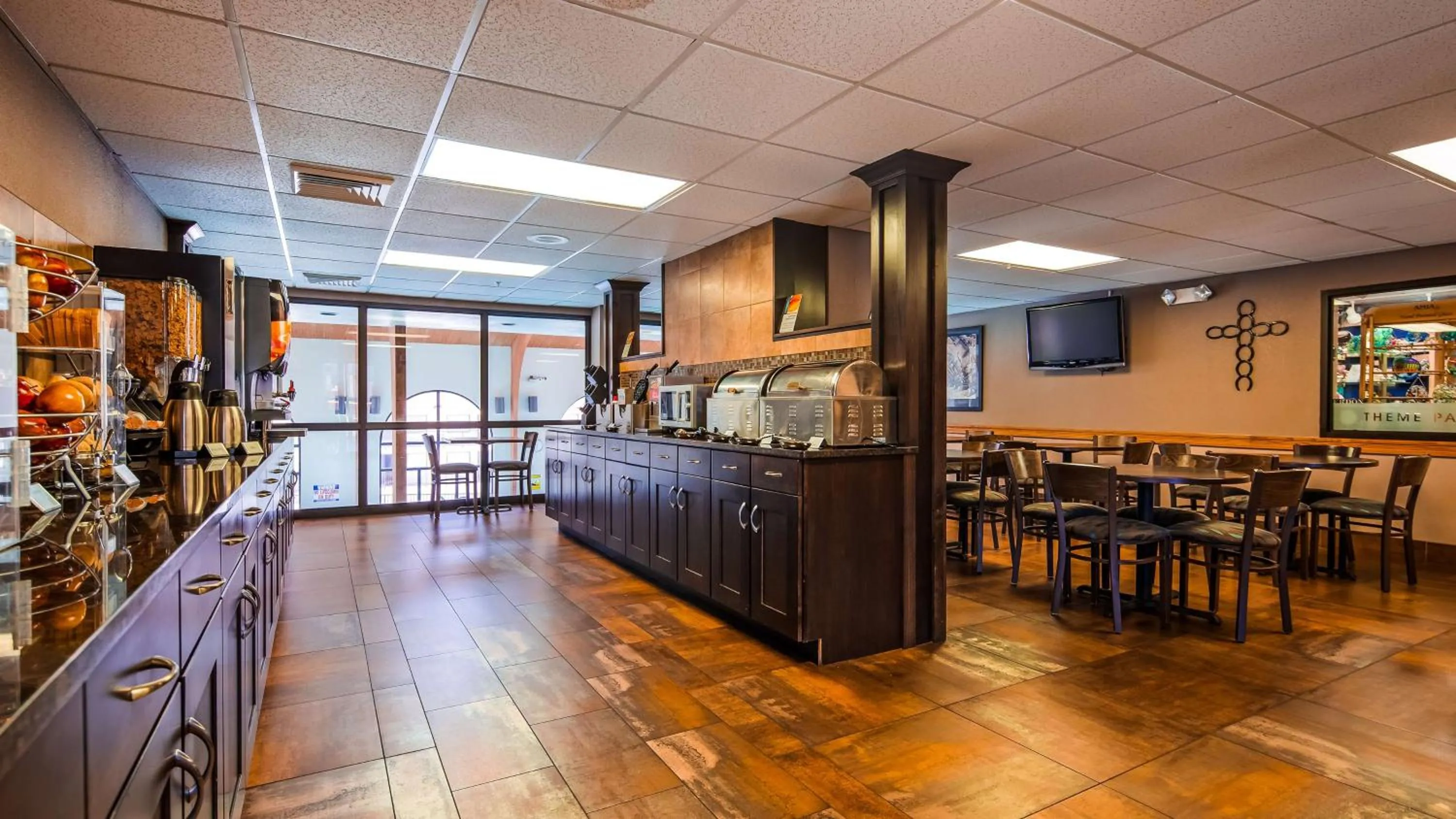 Restaurant/places to eat in Best Western Music Capital Inn