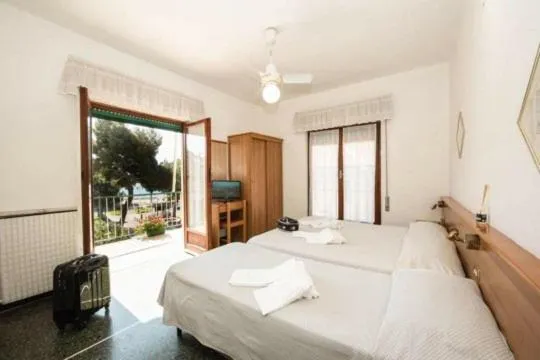 Bed in Hotel Tirreno