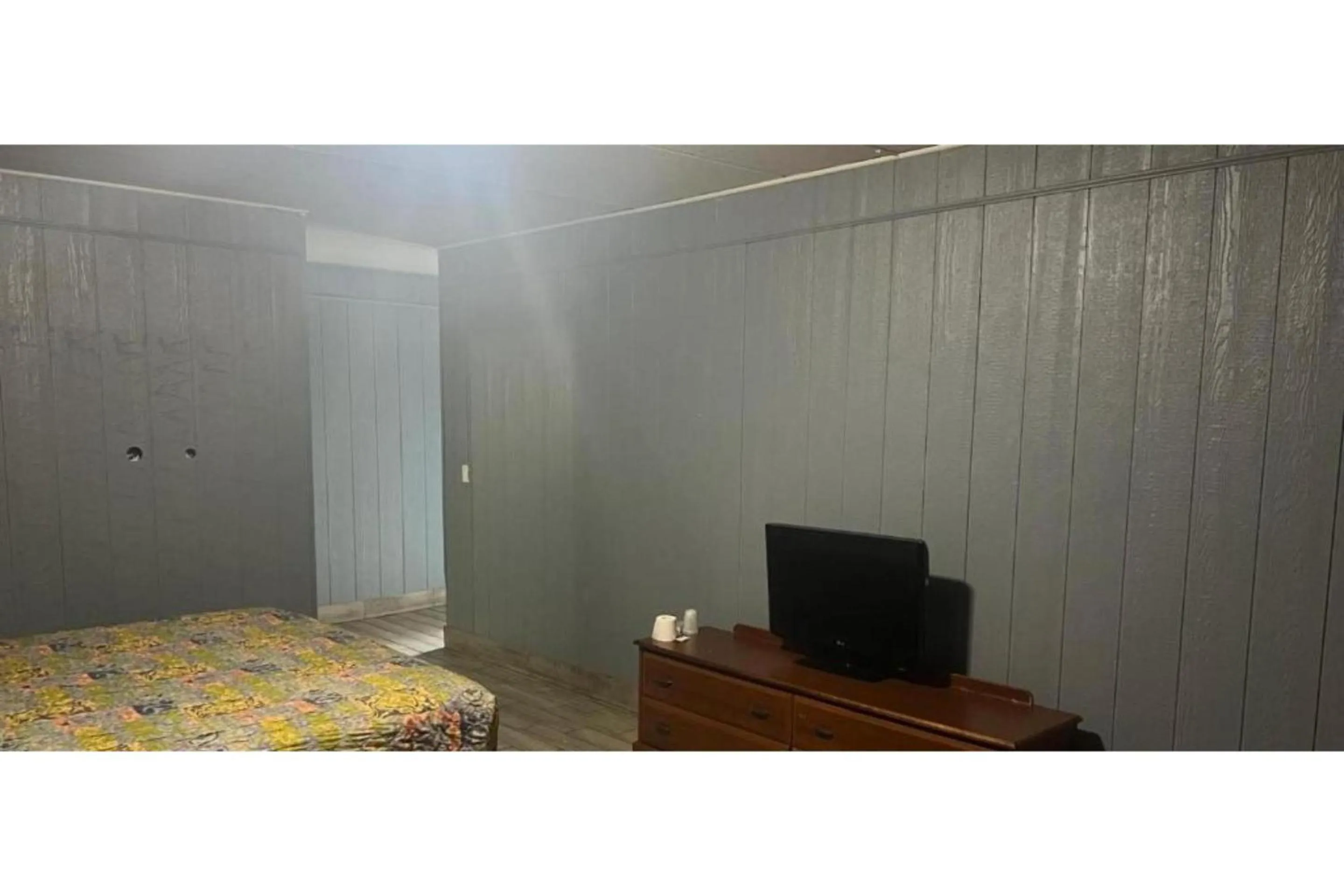 View (from property/room), Bed in Best Motel By OYO Chicago I-90