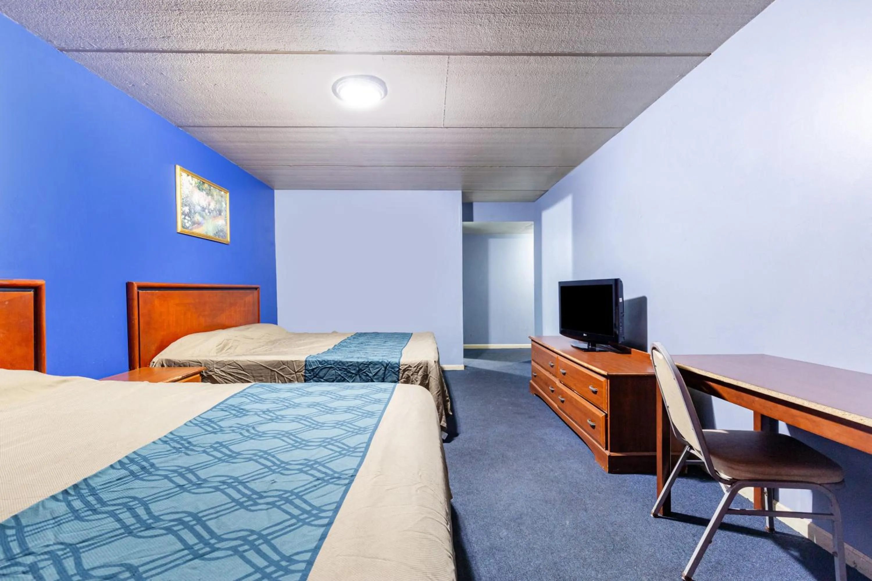 Bedroom, Bed in Best Motel By OYO Chicago I-90