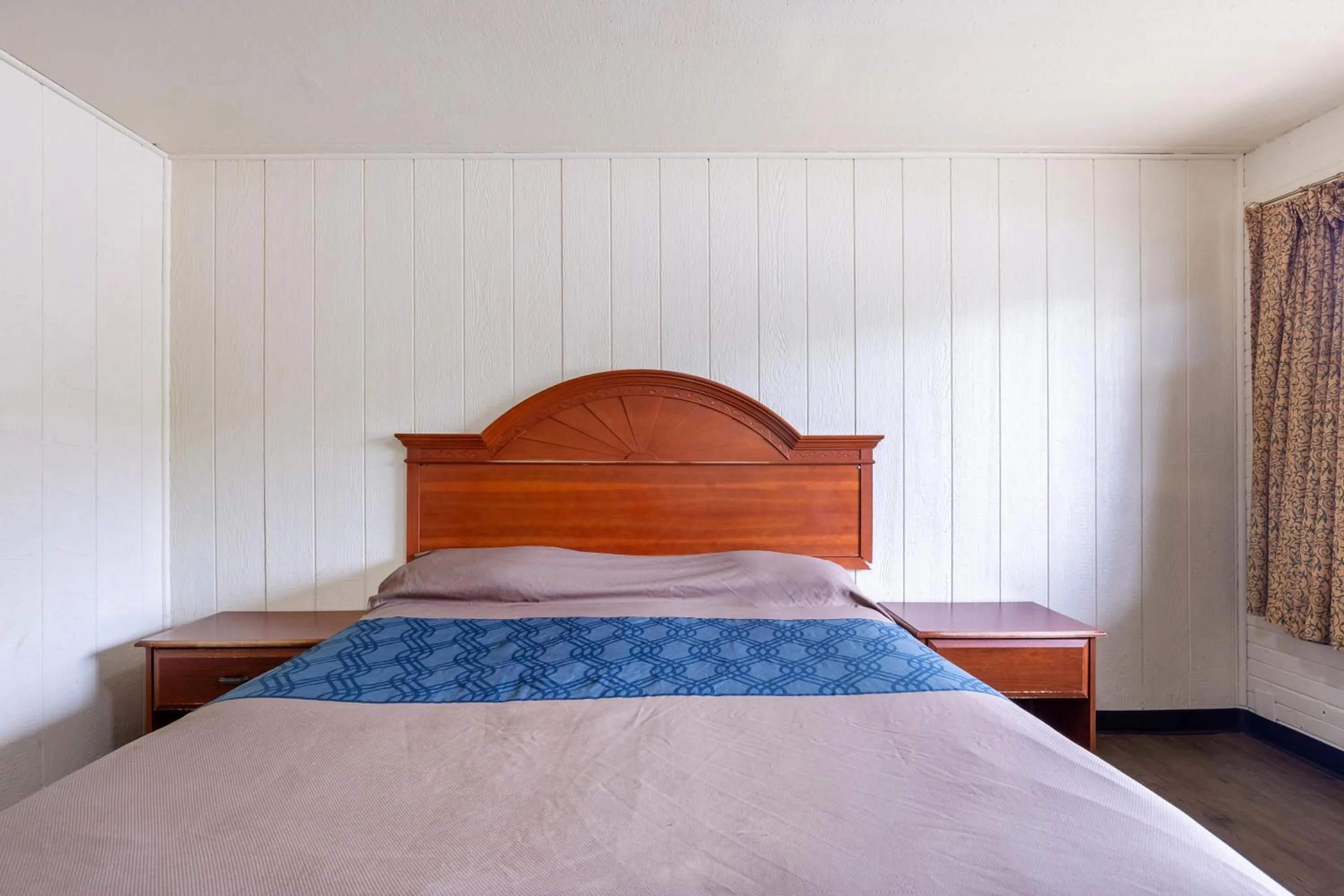 Bedroom, Bed in Best Motel By OYO Chicago I-90