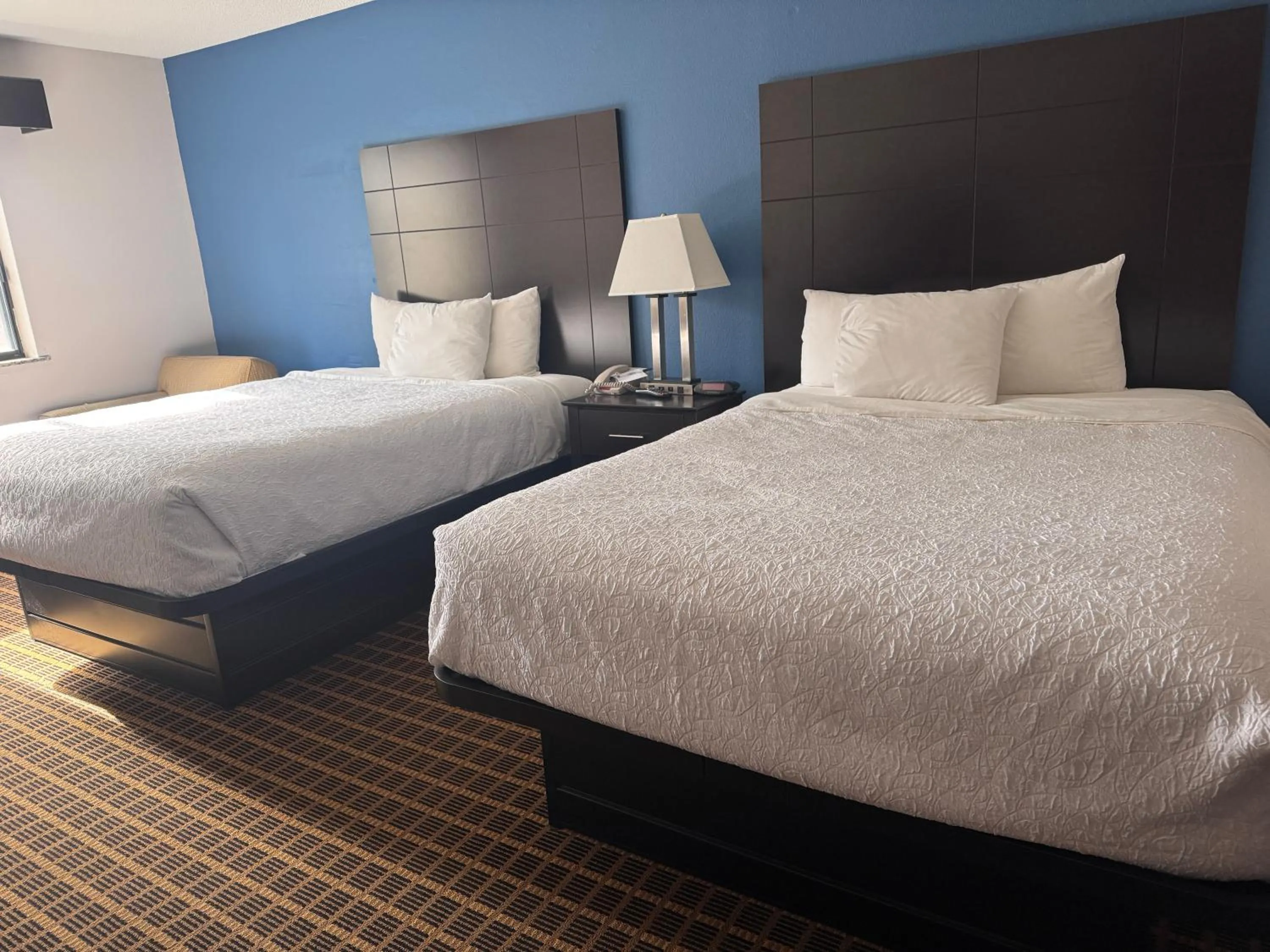 Bed in Baymont Inn & Suites Richmond