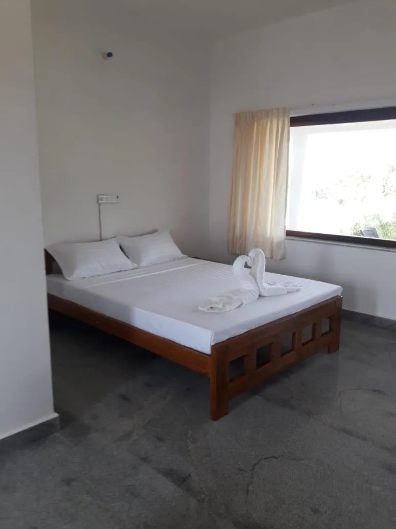 Bed in Alice Paradise by Moonrakers