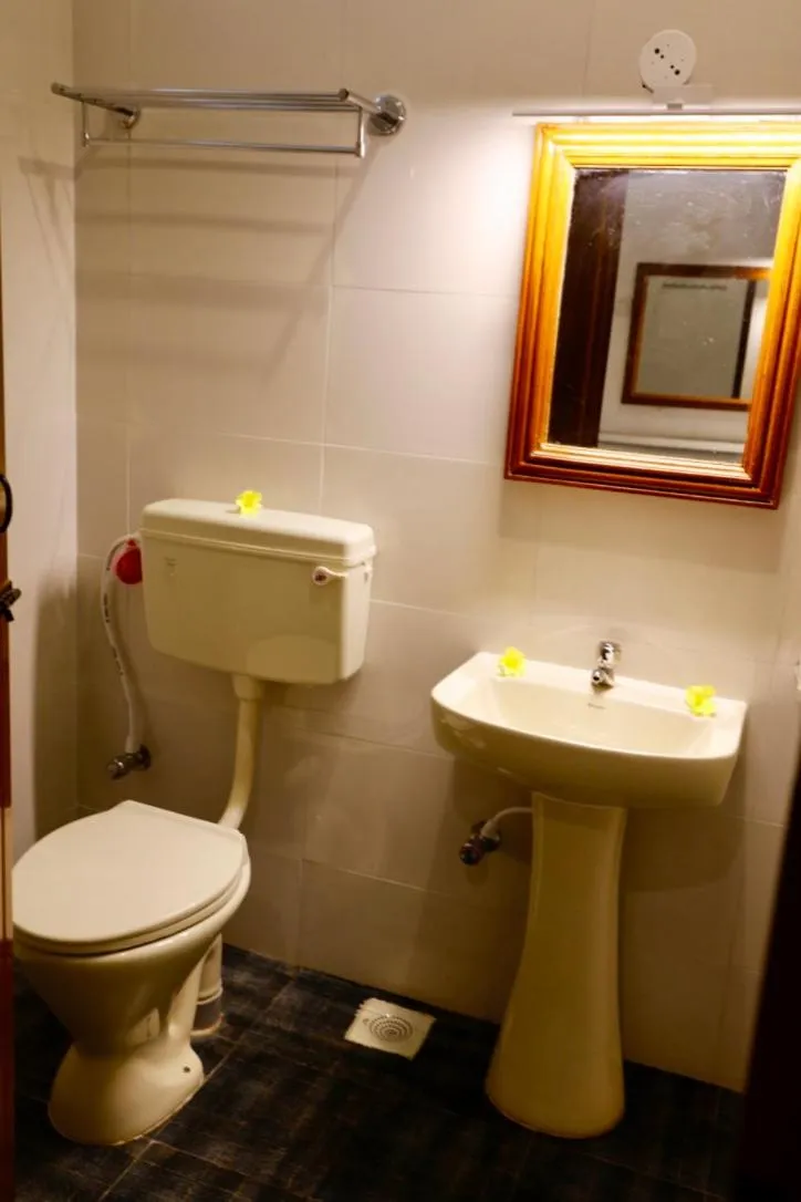 Alice Paradise by Moonrakers