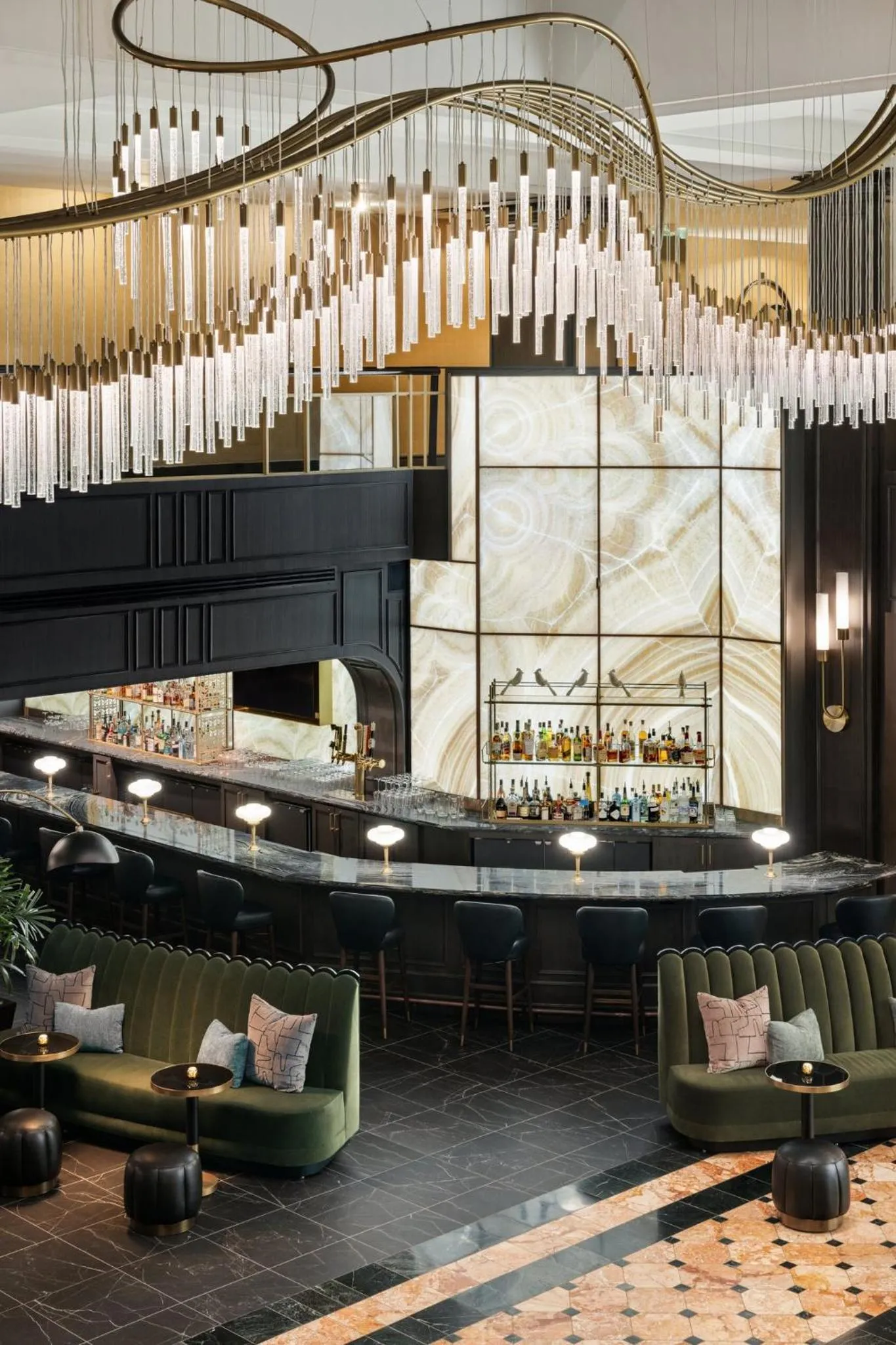 Lounge or bar in Omni Severin Hotel