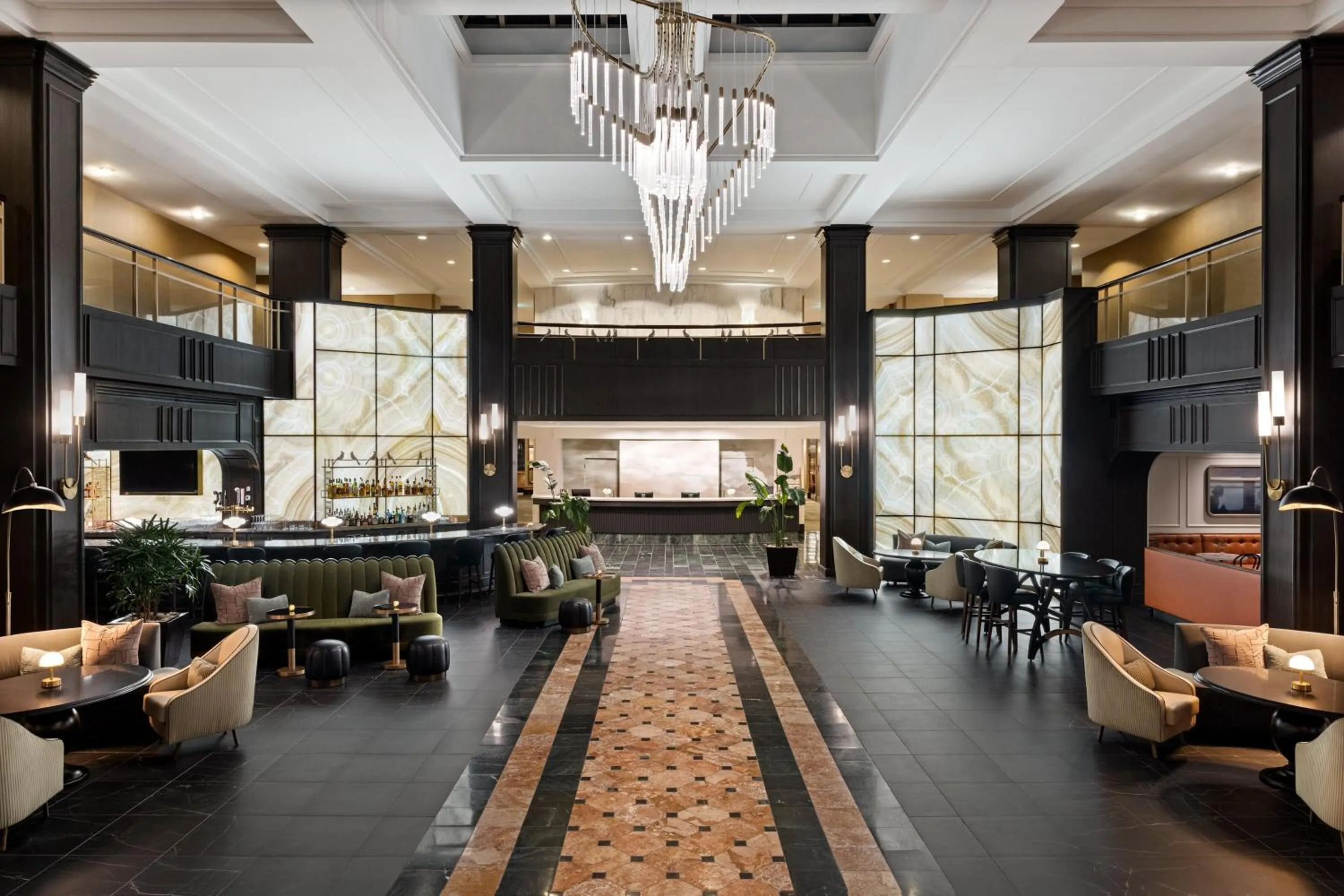 Lobby or reception in Omni Severin Hotel