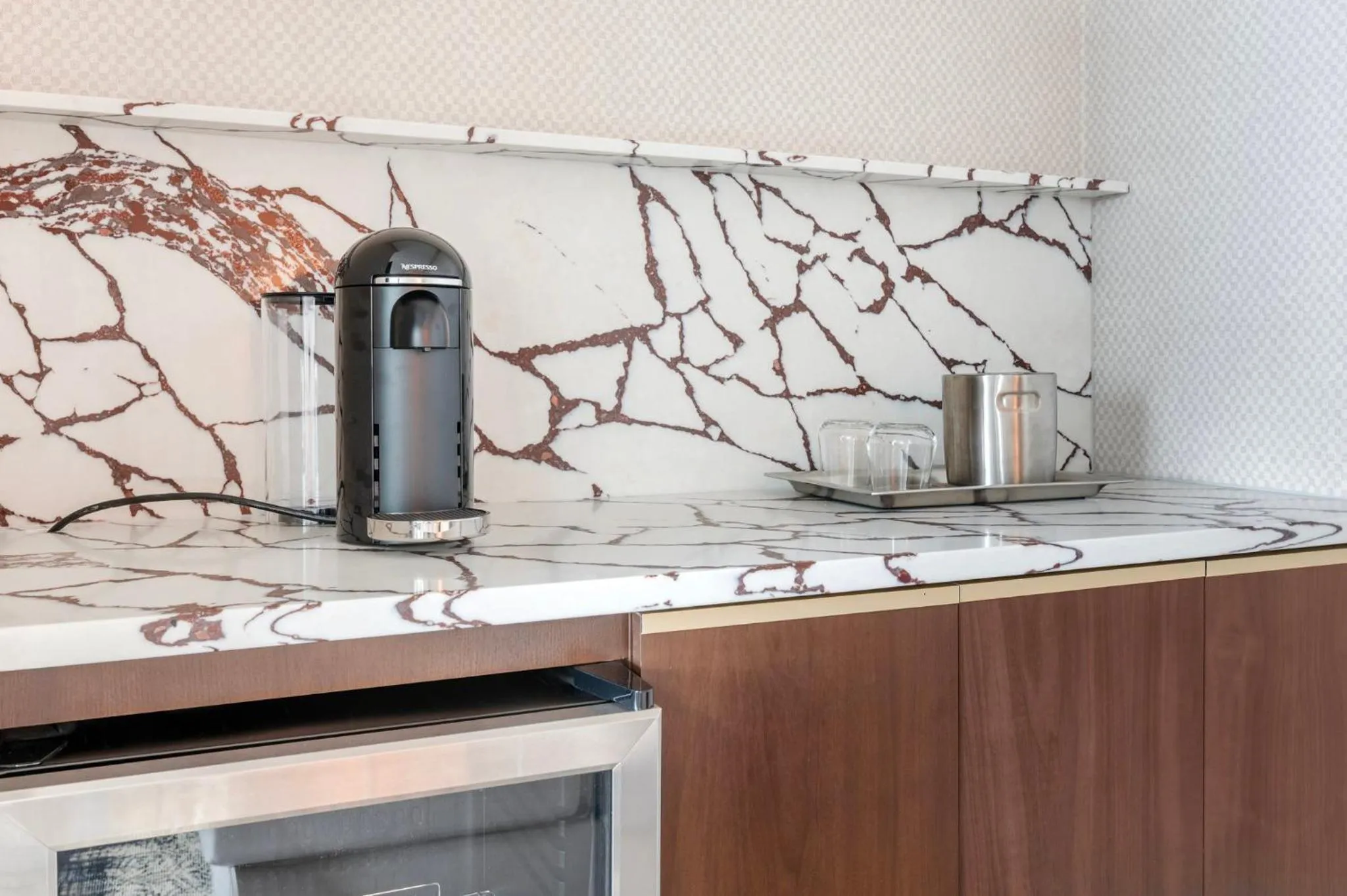 Photo of the whole room in Omni Severin Hotel