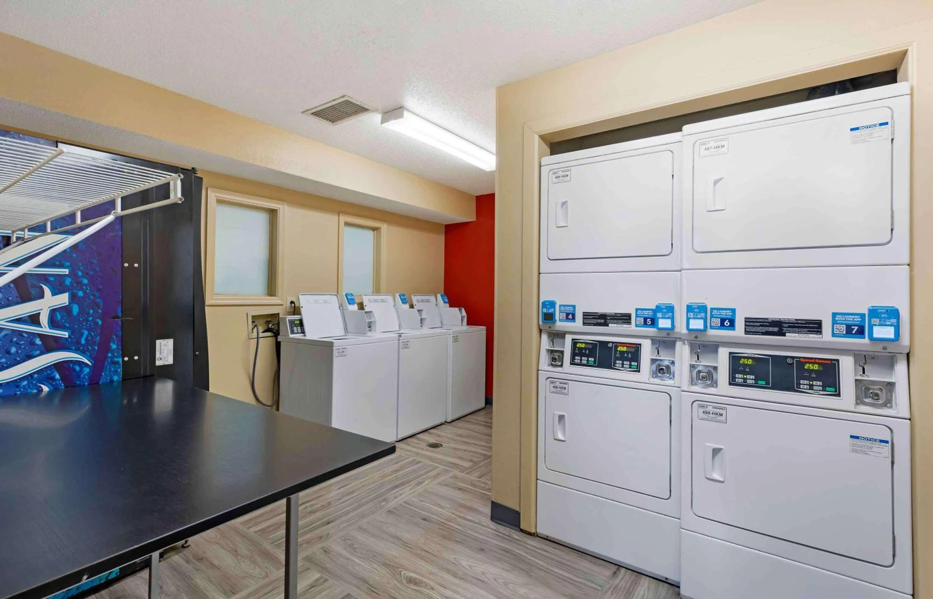 Property building in Studio 6 - St Louis, MO - Westport-Craig Road