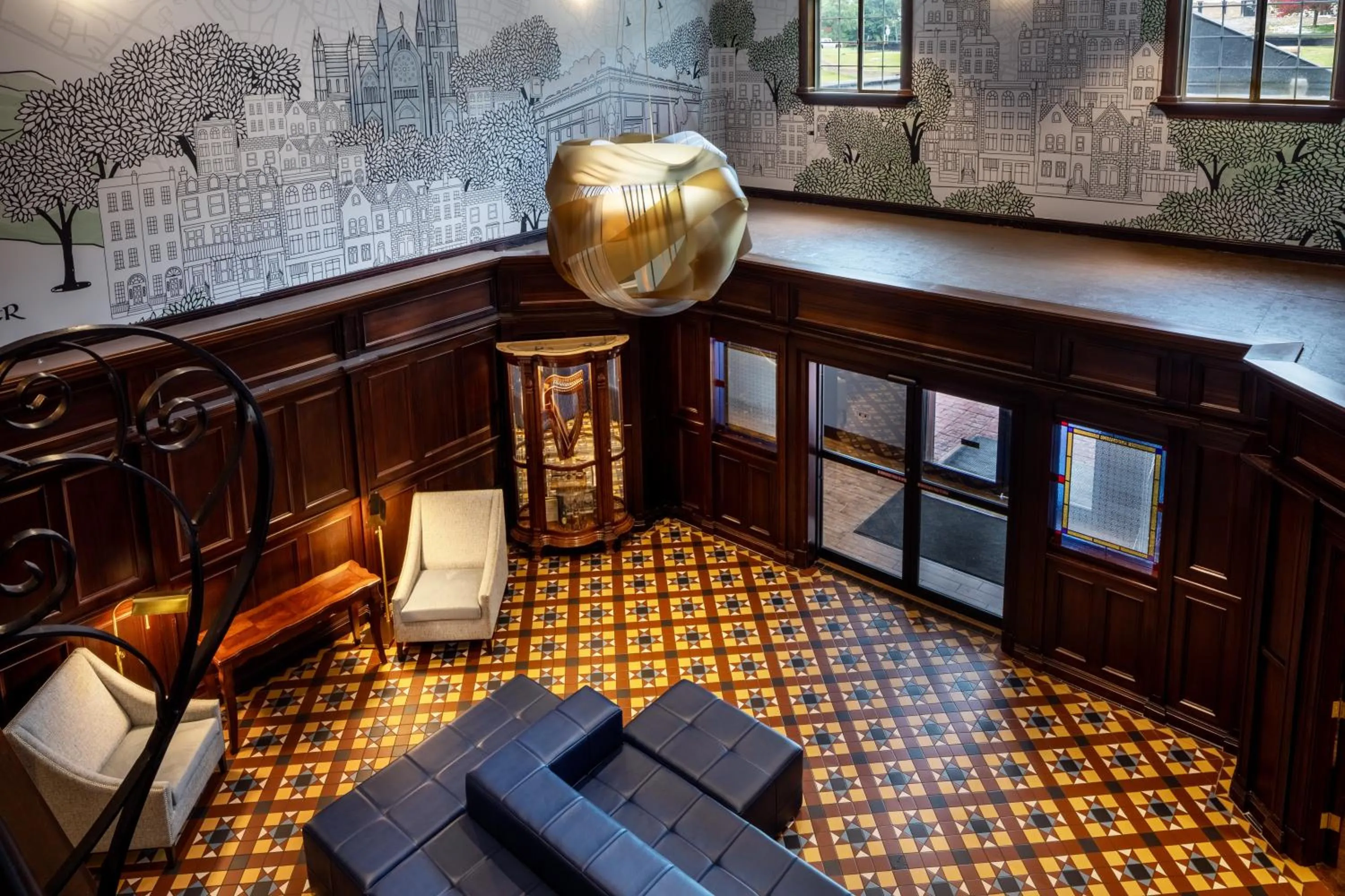 Lobby or reception in Irish Cottage Inn & Suites