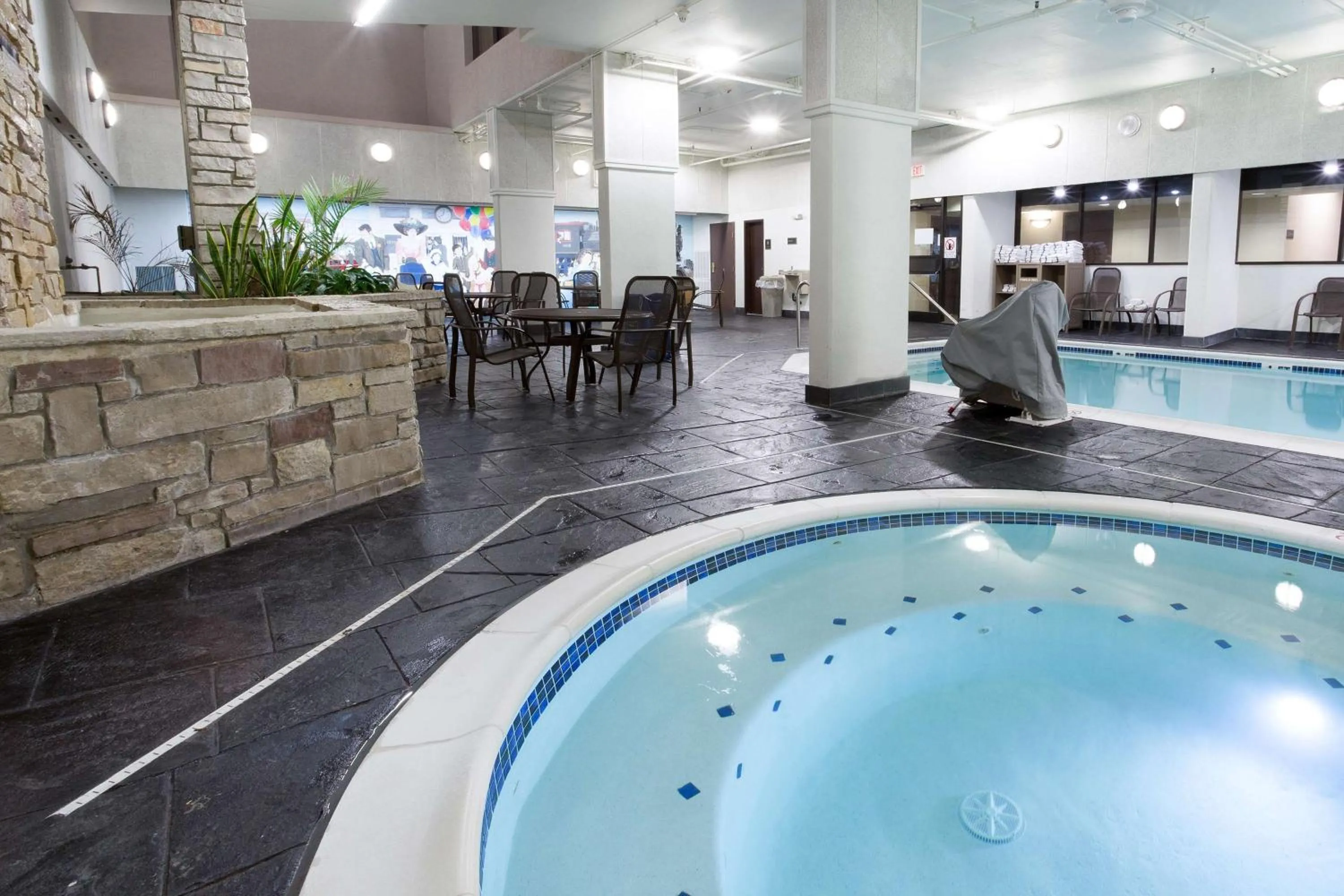 Pool view in Drury Inn and Suites St Louis Union Station