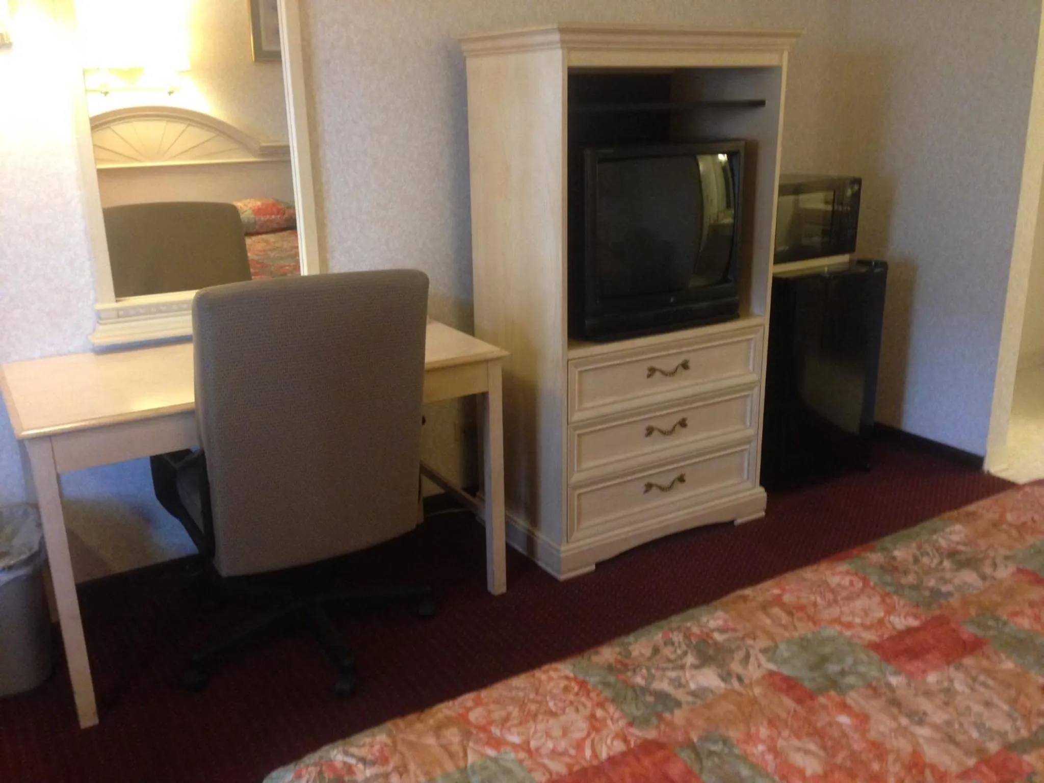 Bed in Stardust Motel