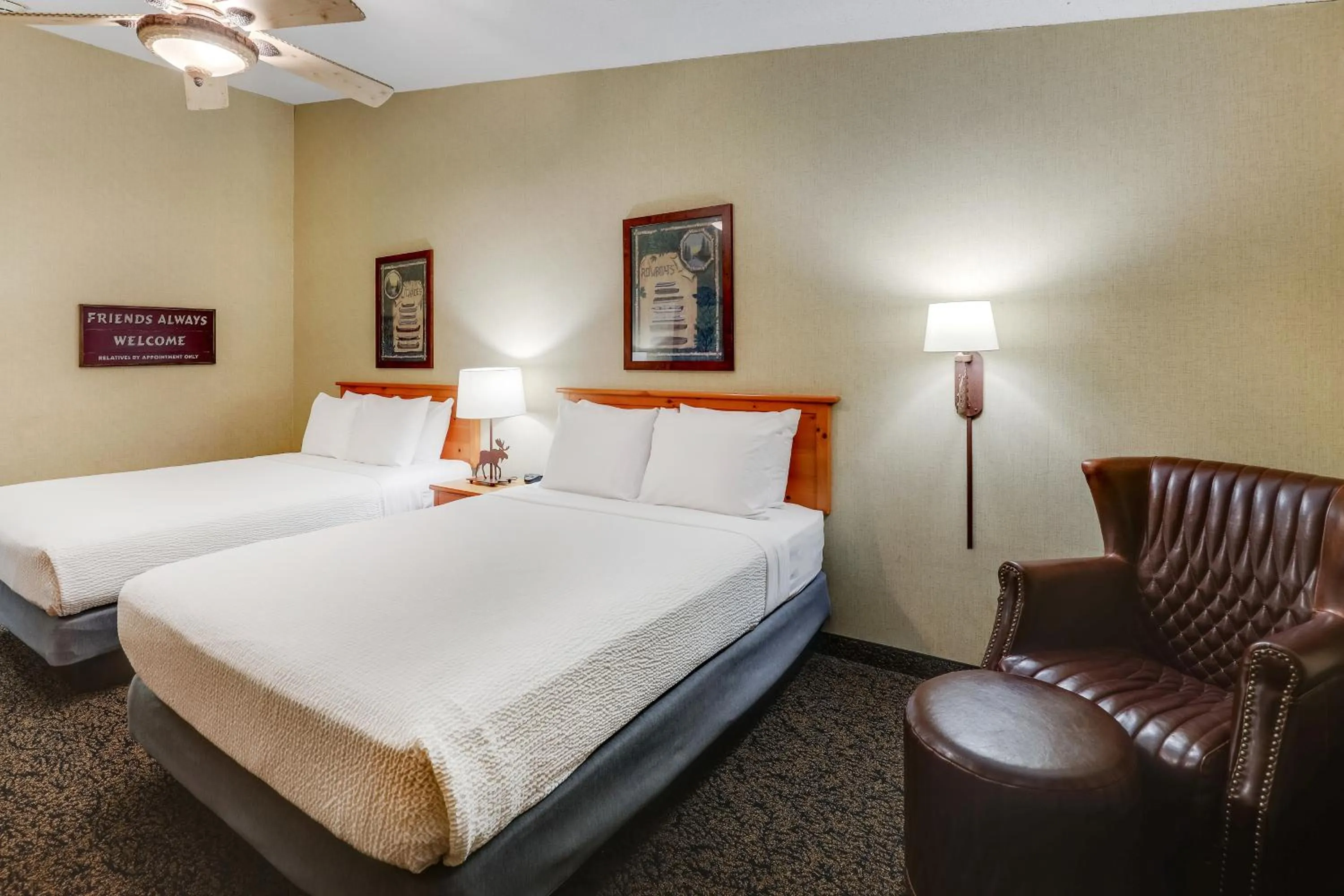 Bed in Stoney Creek Hotel Quad Cities - Moline