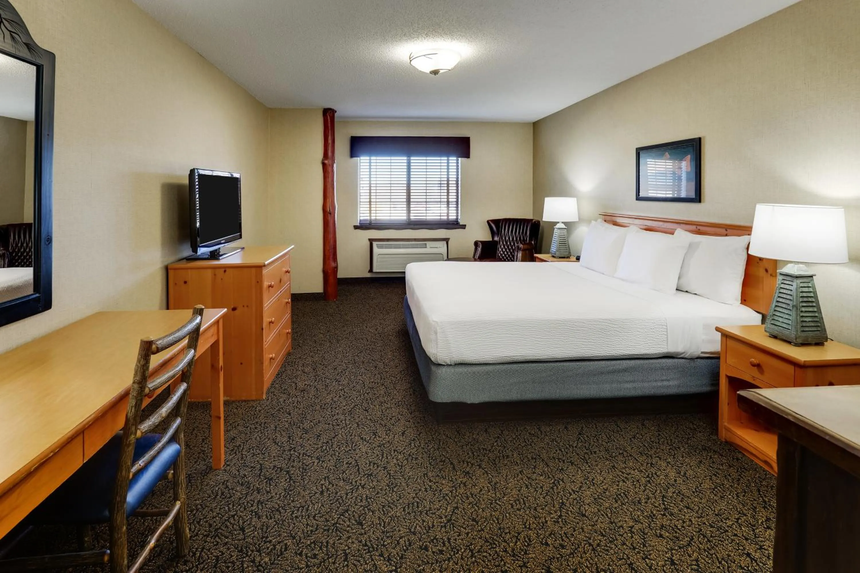 Bed in Stoney Creek Hotel Quad Cities - Moline