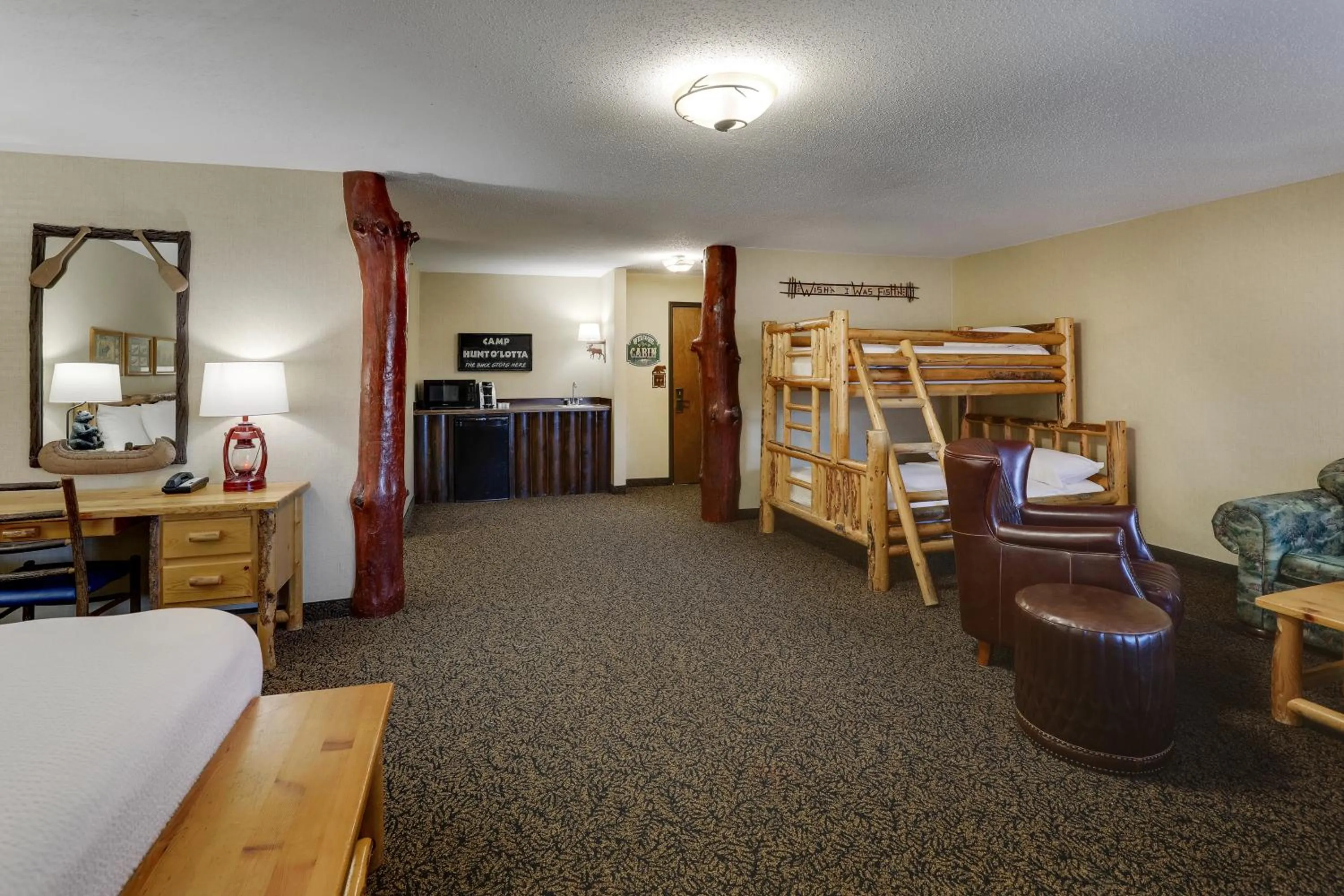 Bed in Stoney Creek Hotel Quad Cities - Moline