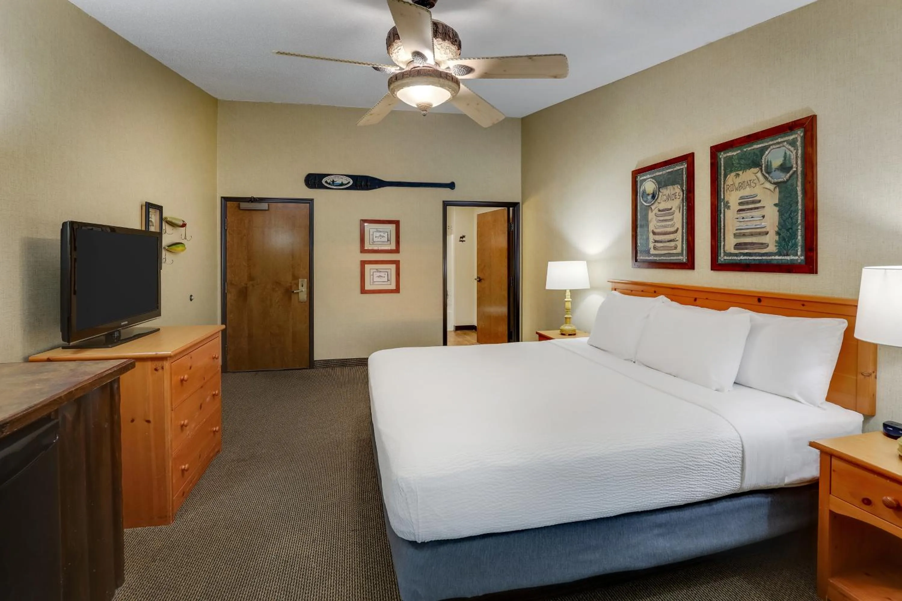 Bed in Stoney Creek Hotel Quad Cities - Moline