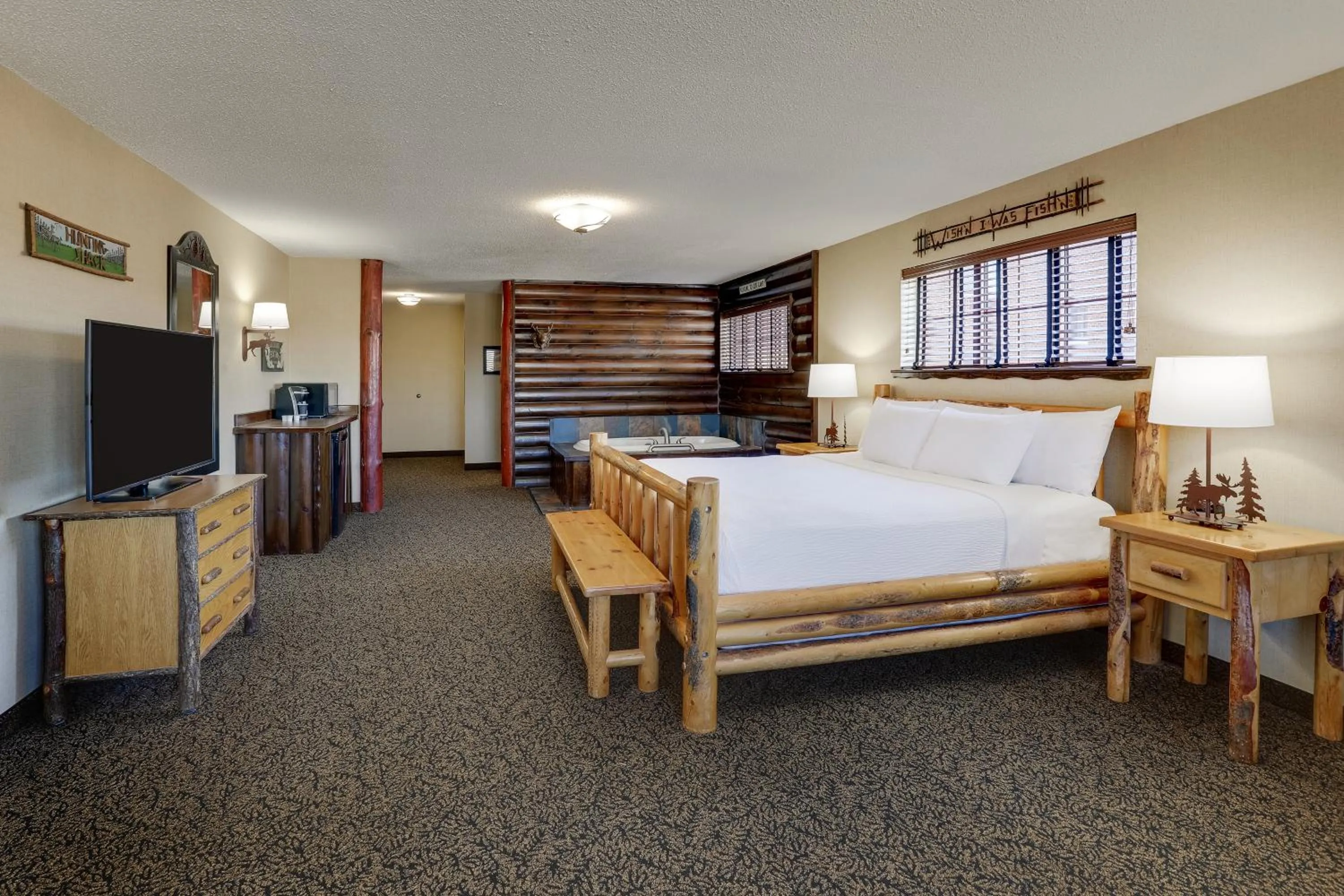 Bed in Stoney Creek Hotel Quad Cities - Moline