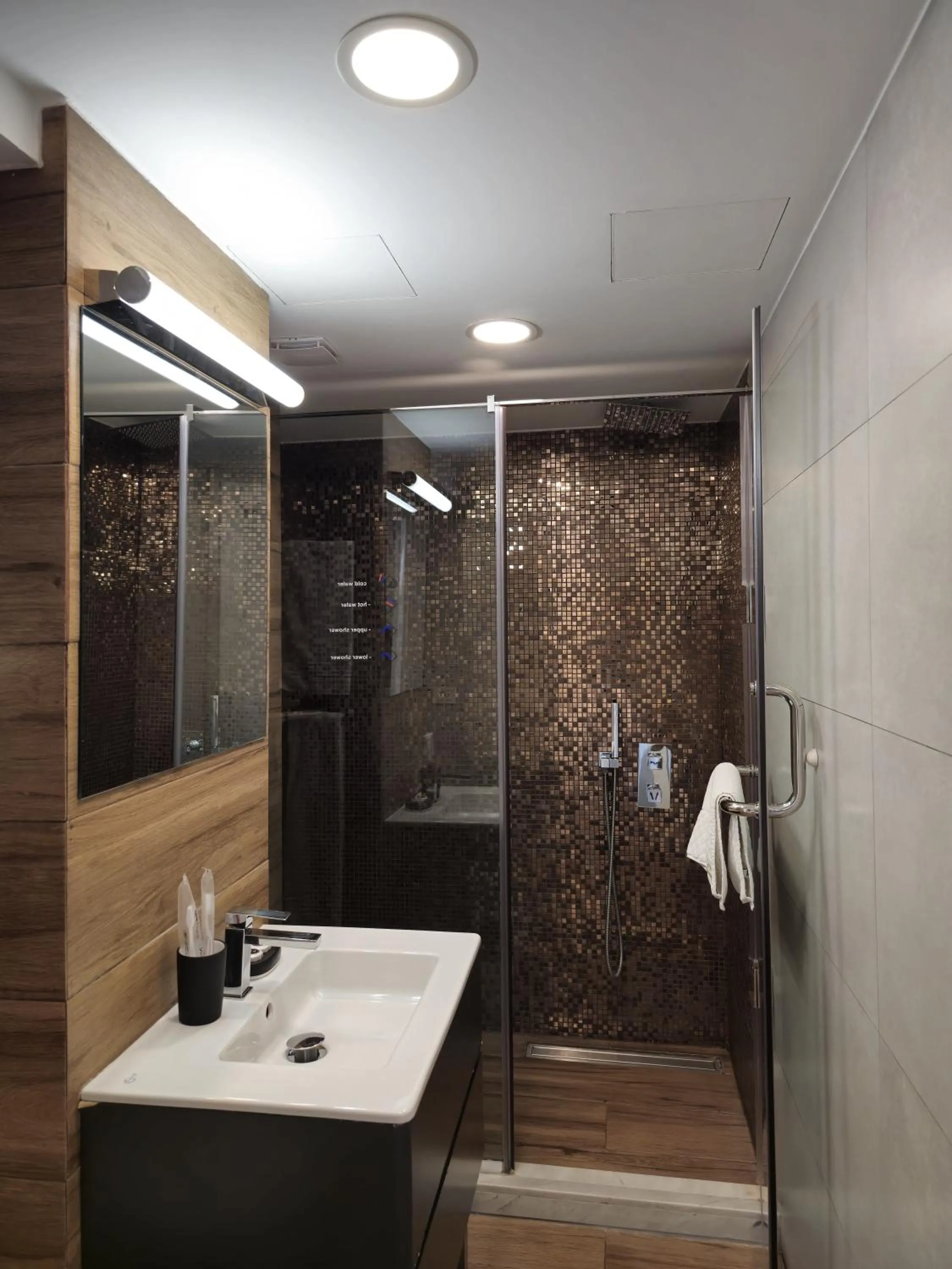 Bathroom in Silver 39 Corner Hotel