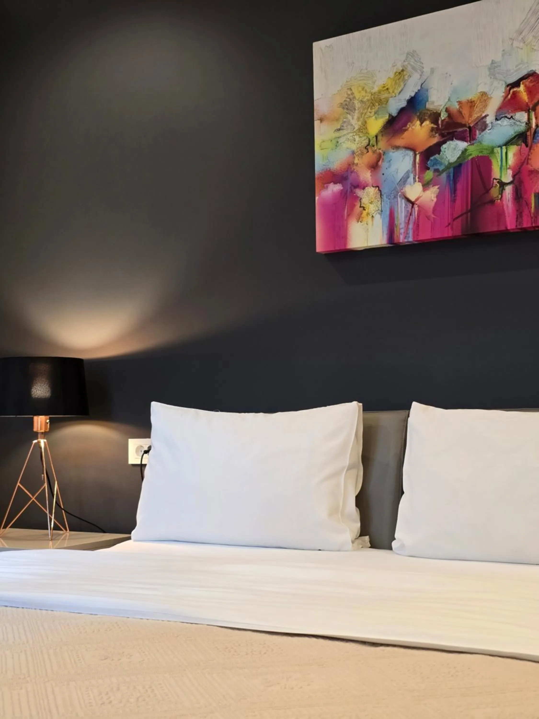 Bed in Silver 39 Corner Hotel