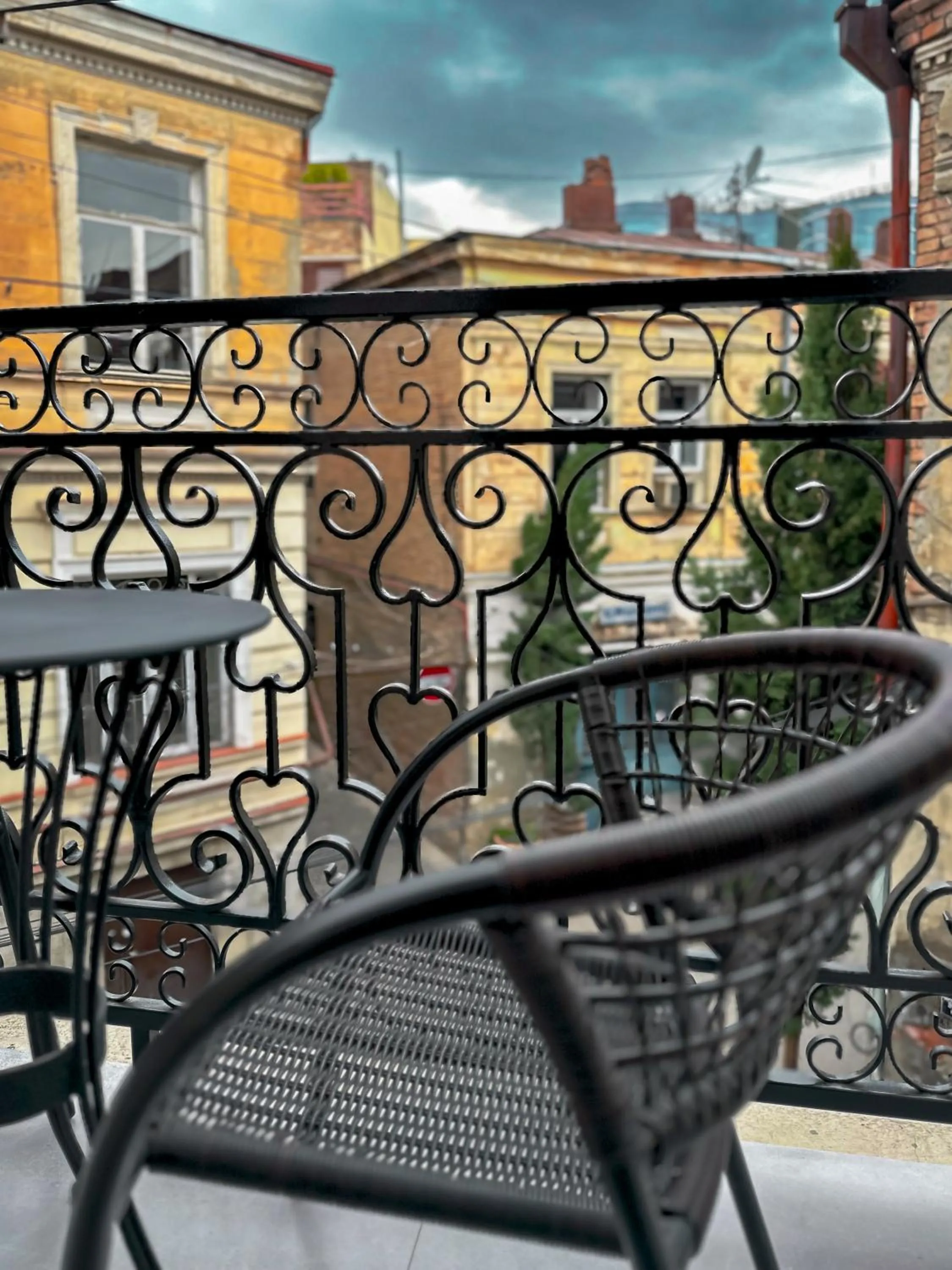 Quiet street view in Silver 39 Corner Hotel