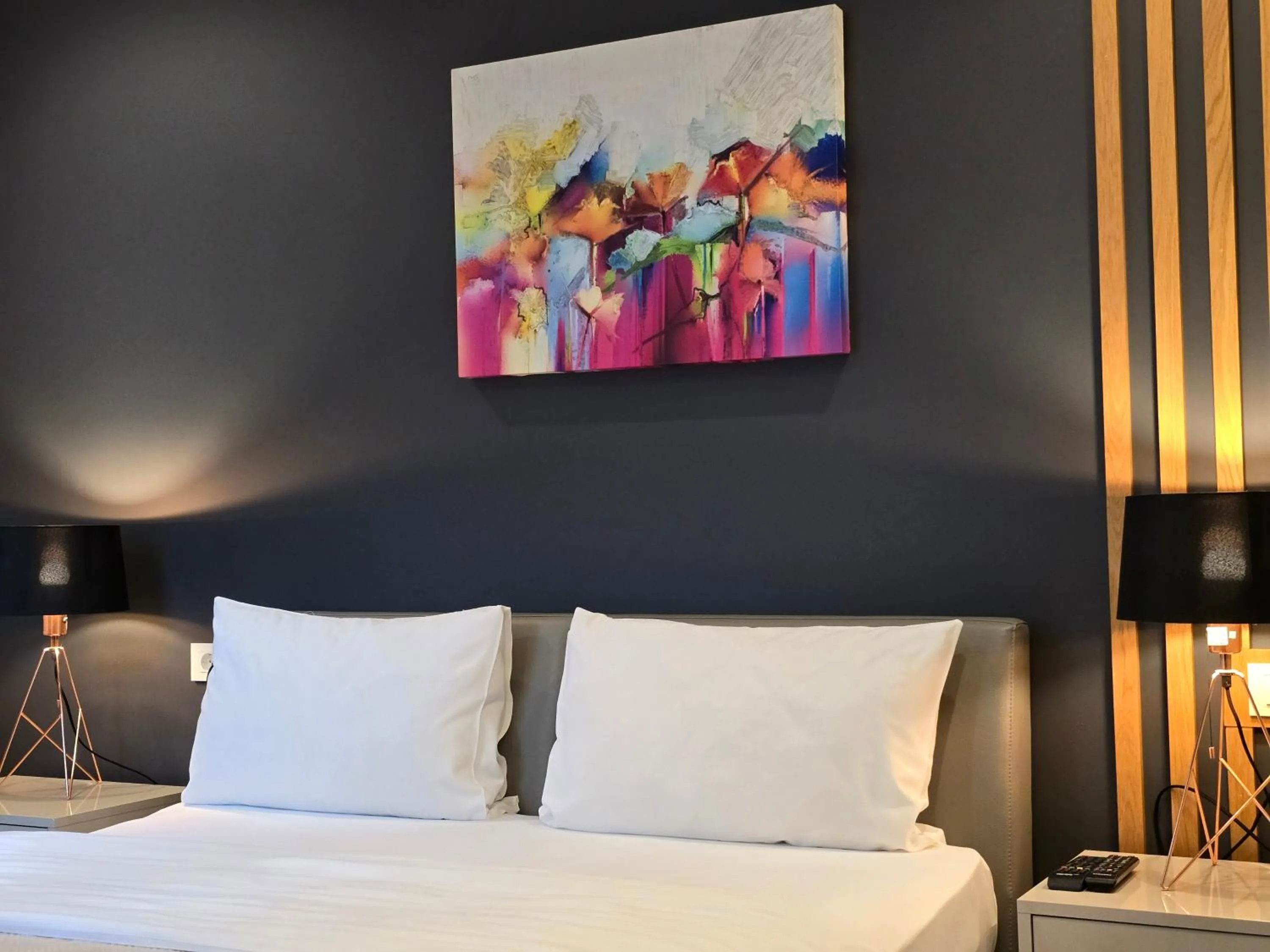 Bed in Silver 39 Corner Hotel