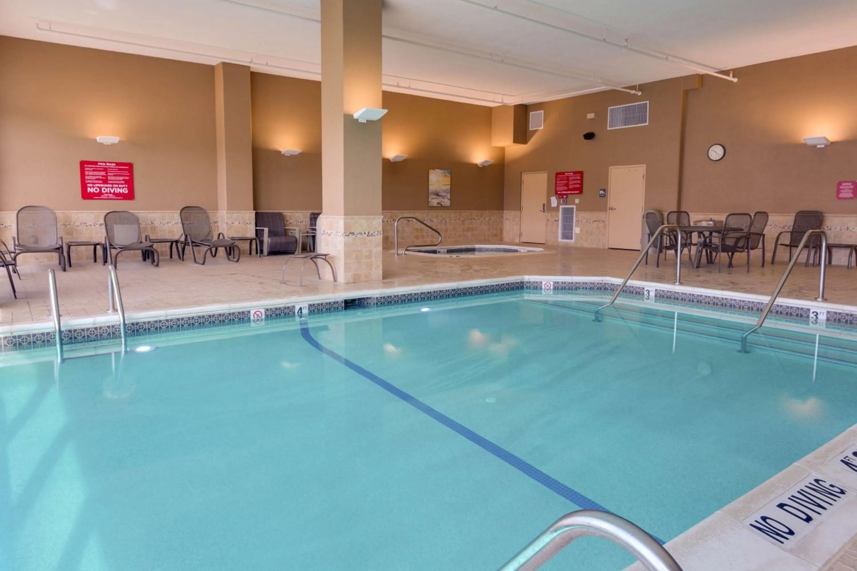 Activities in Drury Inn & Suites St. Louis Forest Park