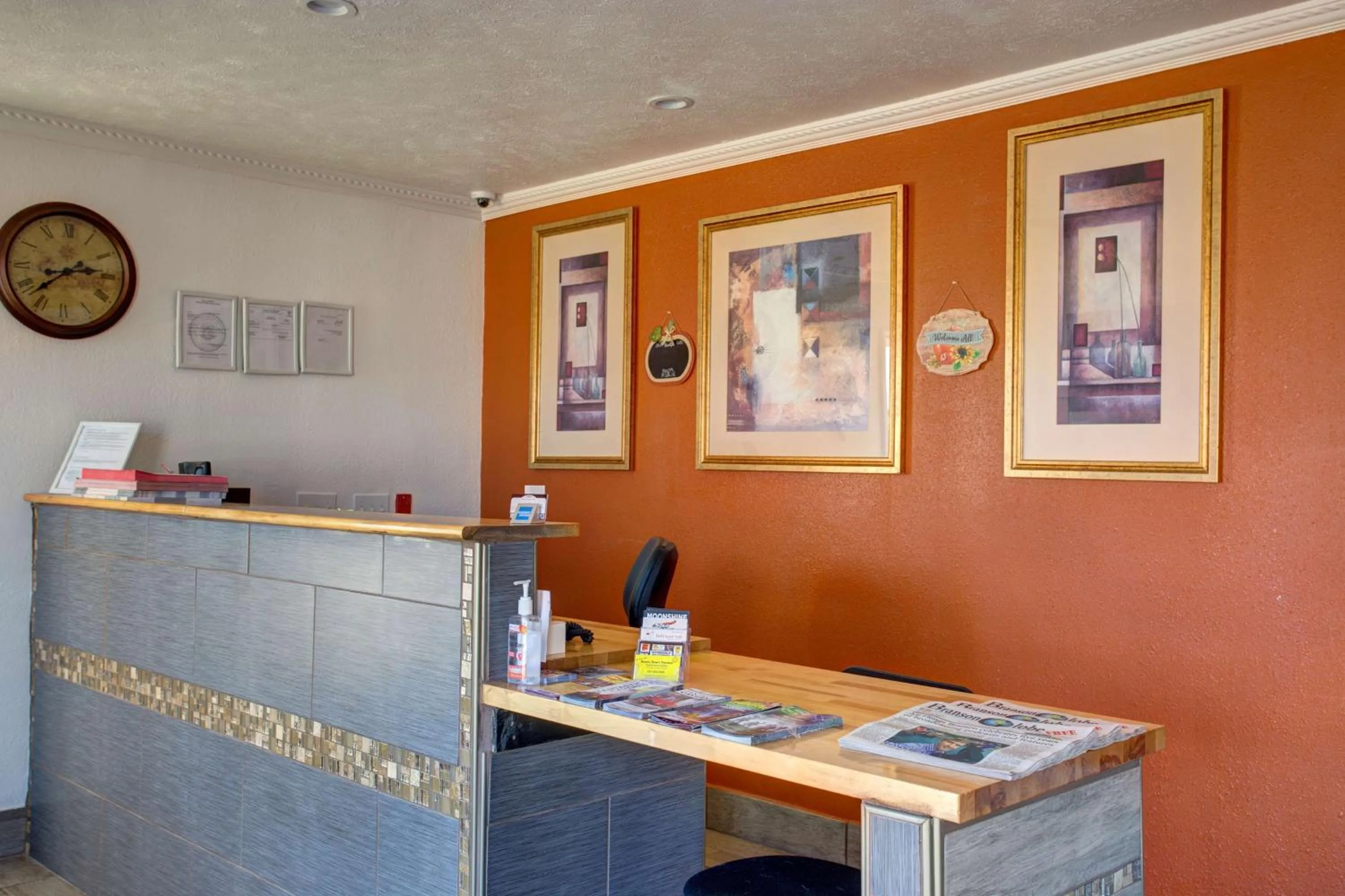 Lobby or reception in Motel 6 Branson, Mo