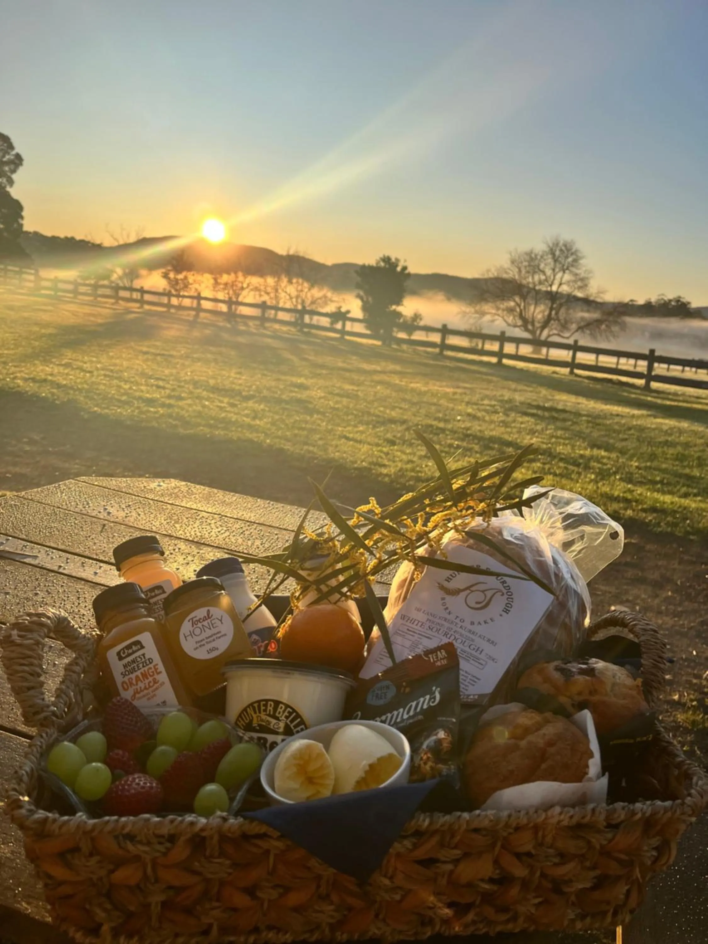 Breakfast in The Barracks, Tocal
