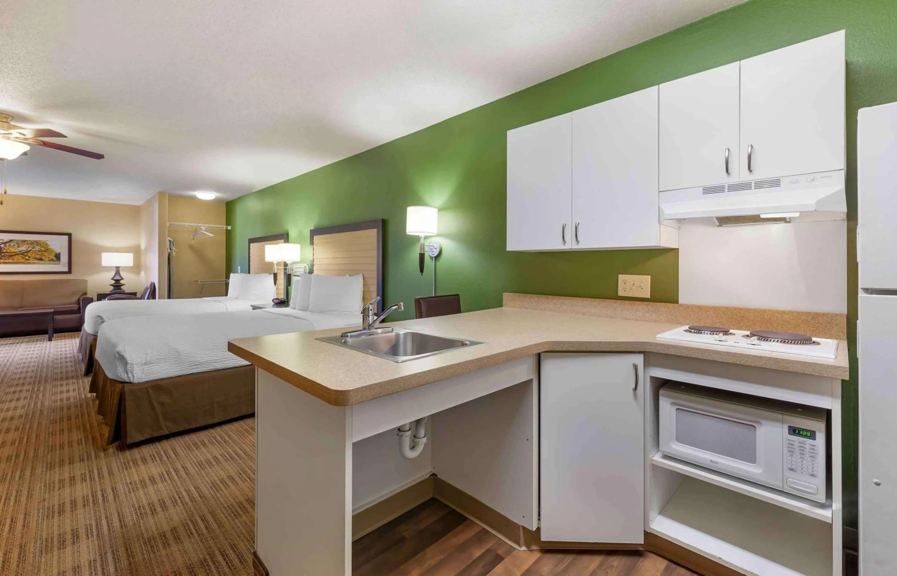 Kitchen or kitchenette in Extended Stay America Suites - Madison - Junction Court