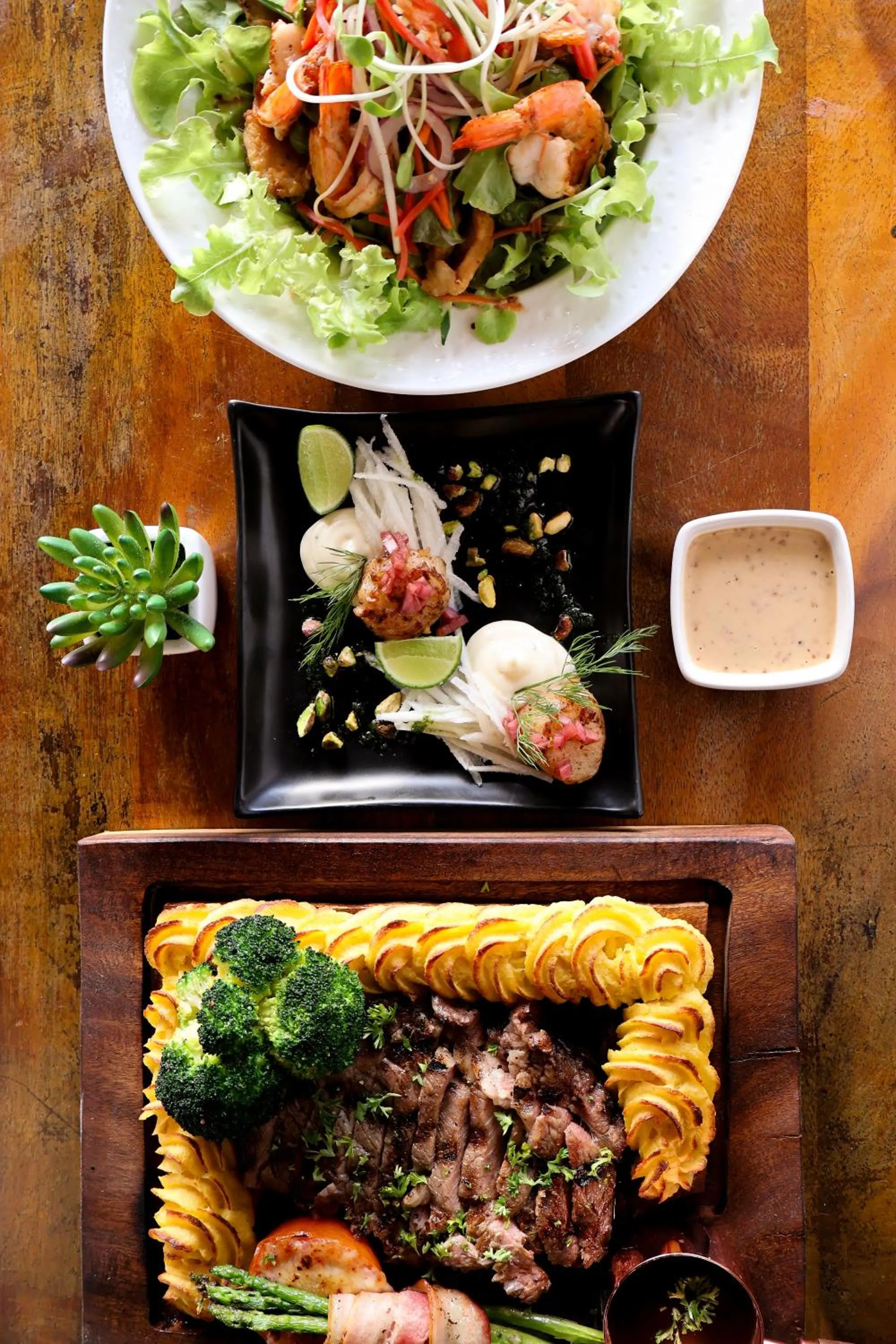 Food and drinks in The Lazy Lodge