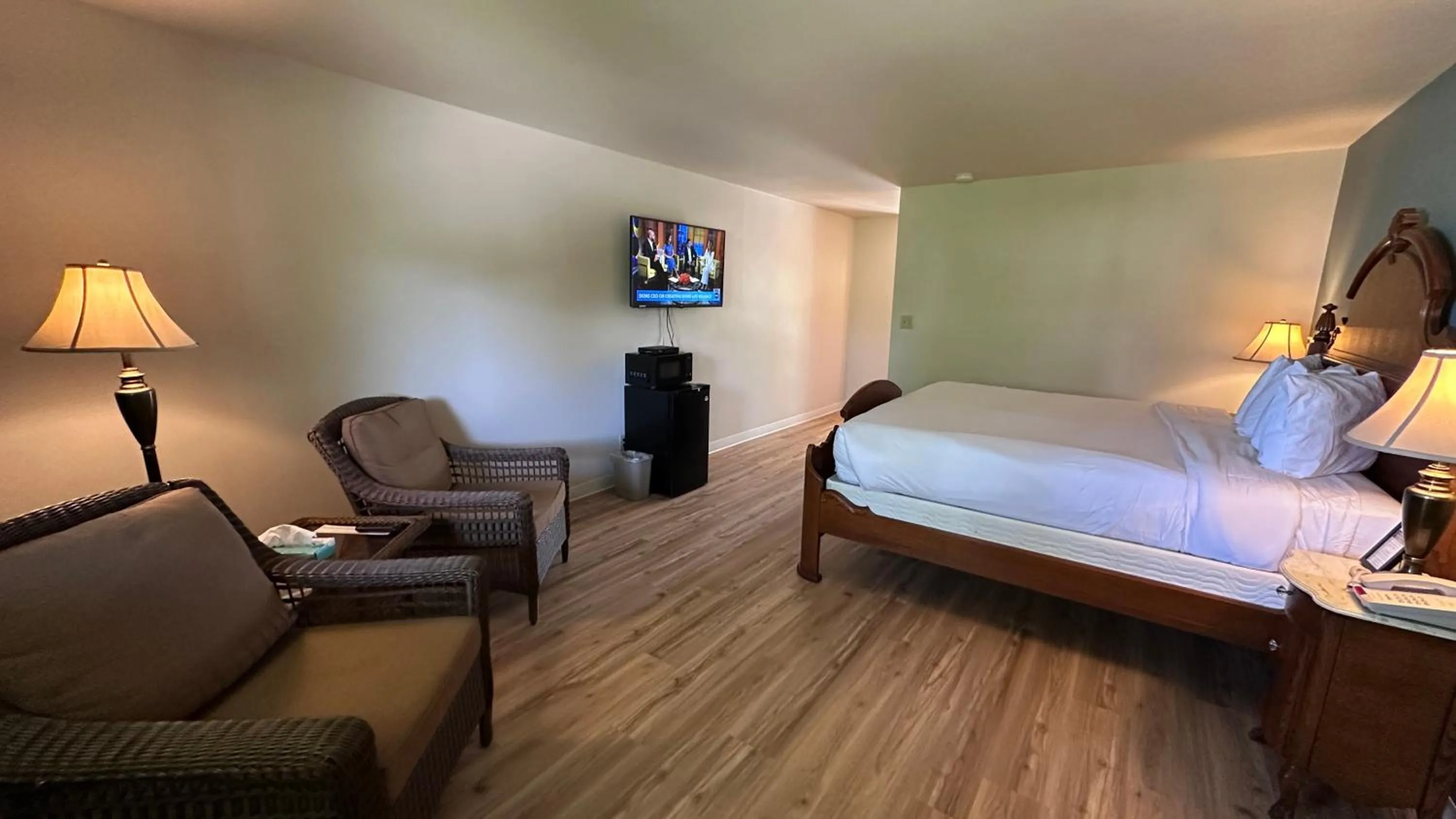 Bed in The Shelby Inn