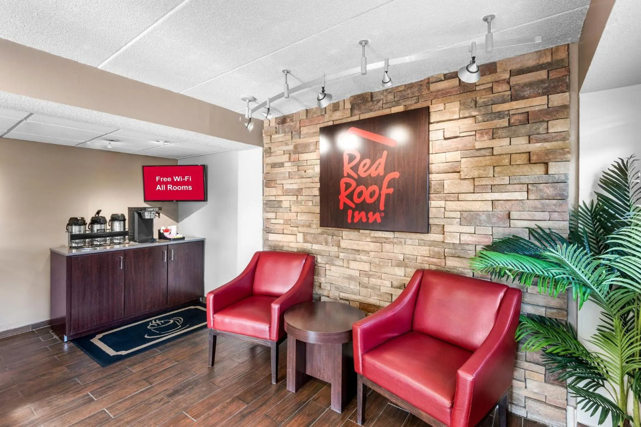 Lobby or reception in Red Roof Inn Indianapolis North - College Park