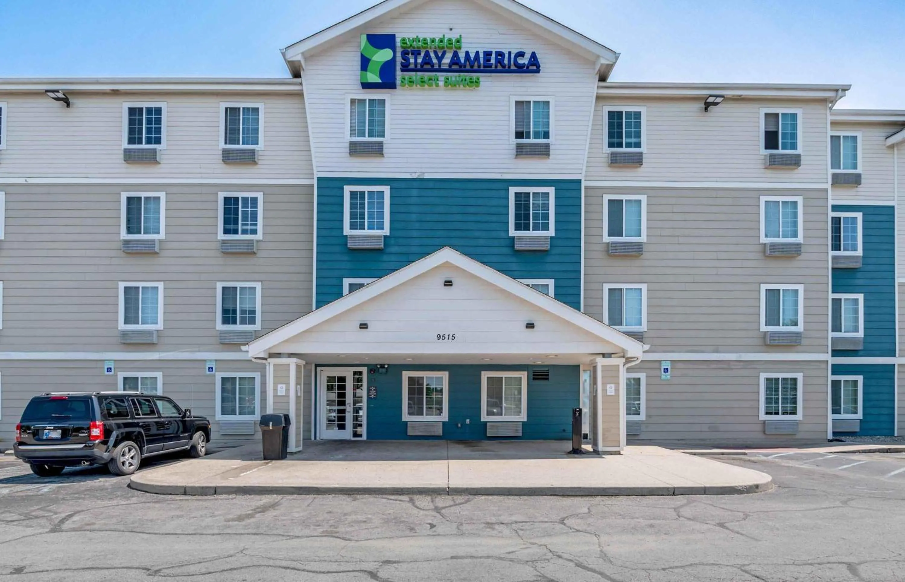 Property building in Extended Stay America Select Suites - Indianapolis - Lawrence