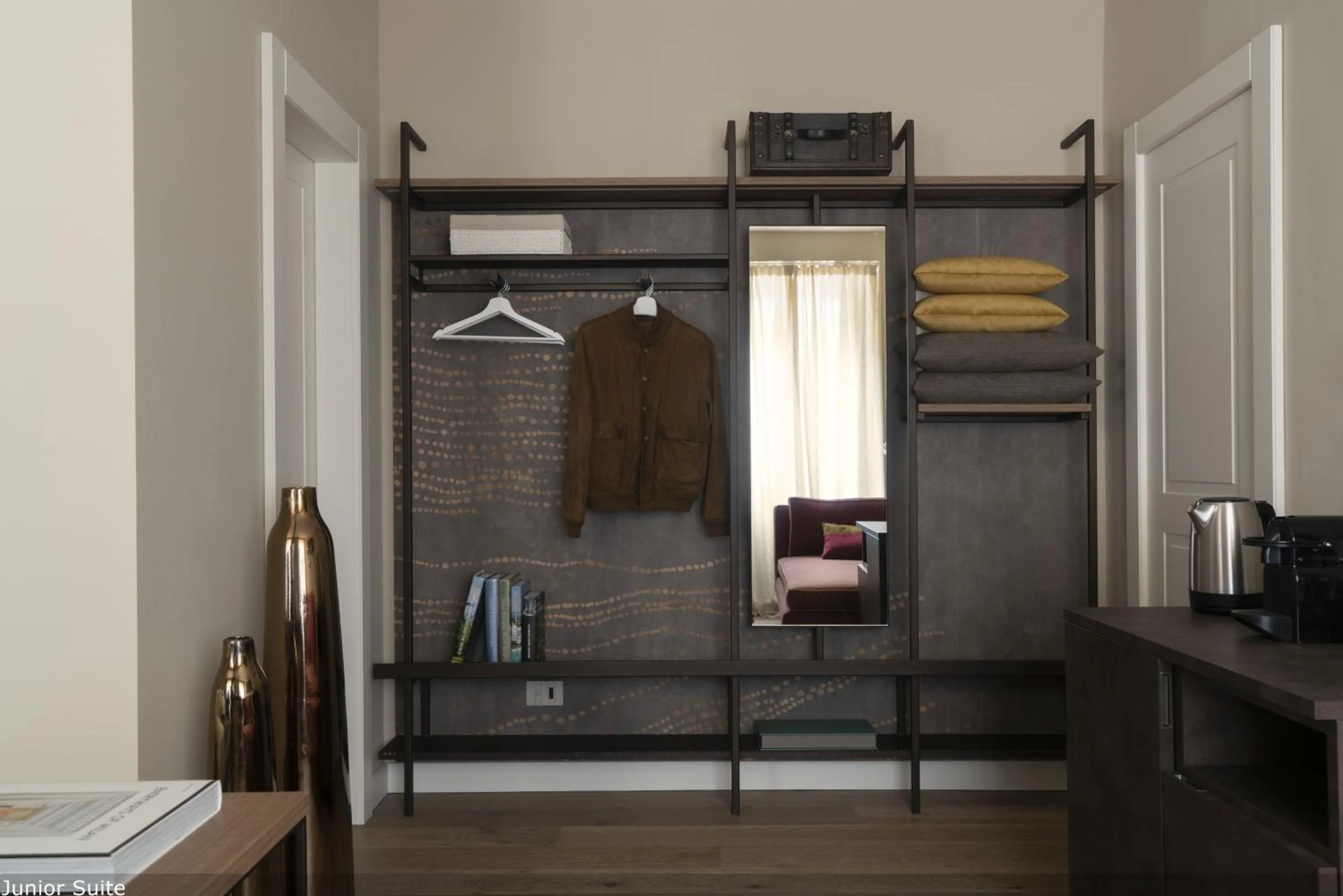 wardrobe in Della Spiga Suites by Brera Apartments