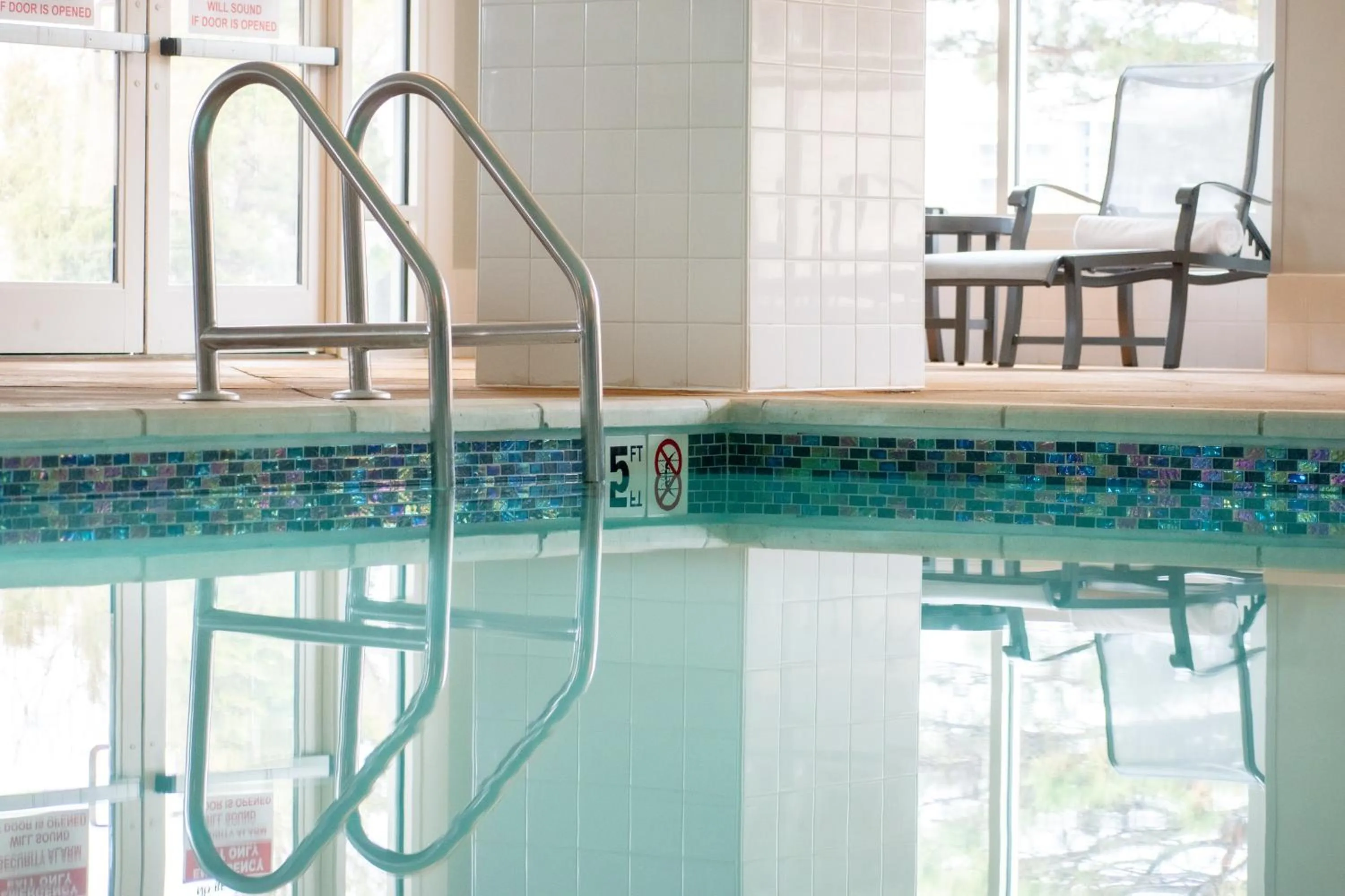 Swimming pool in Hyatt Regency Wichita